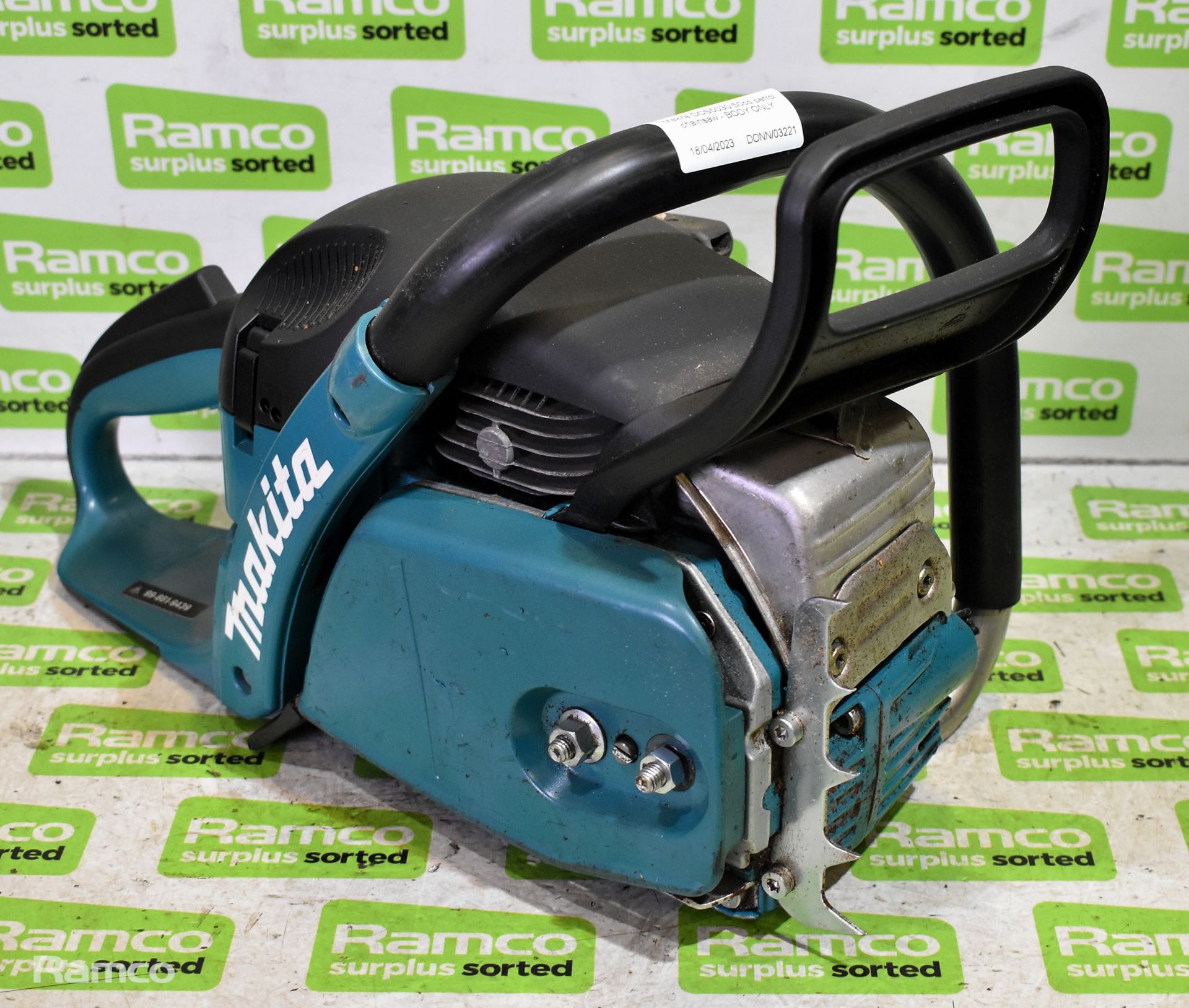 4x Makita DCS5030 50cc petrol chainsaws - BODIES ONLY - AS SPARES OR REPAIRS - Image 13 of 22