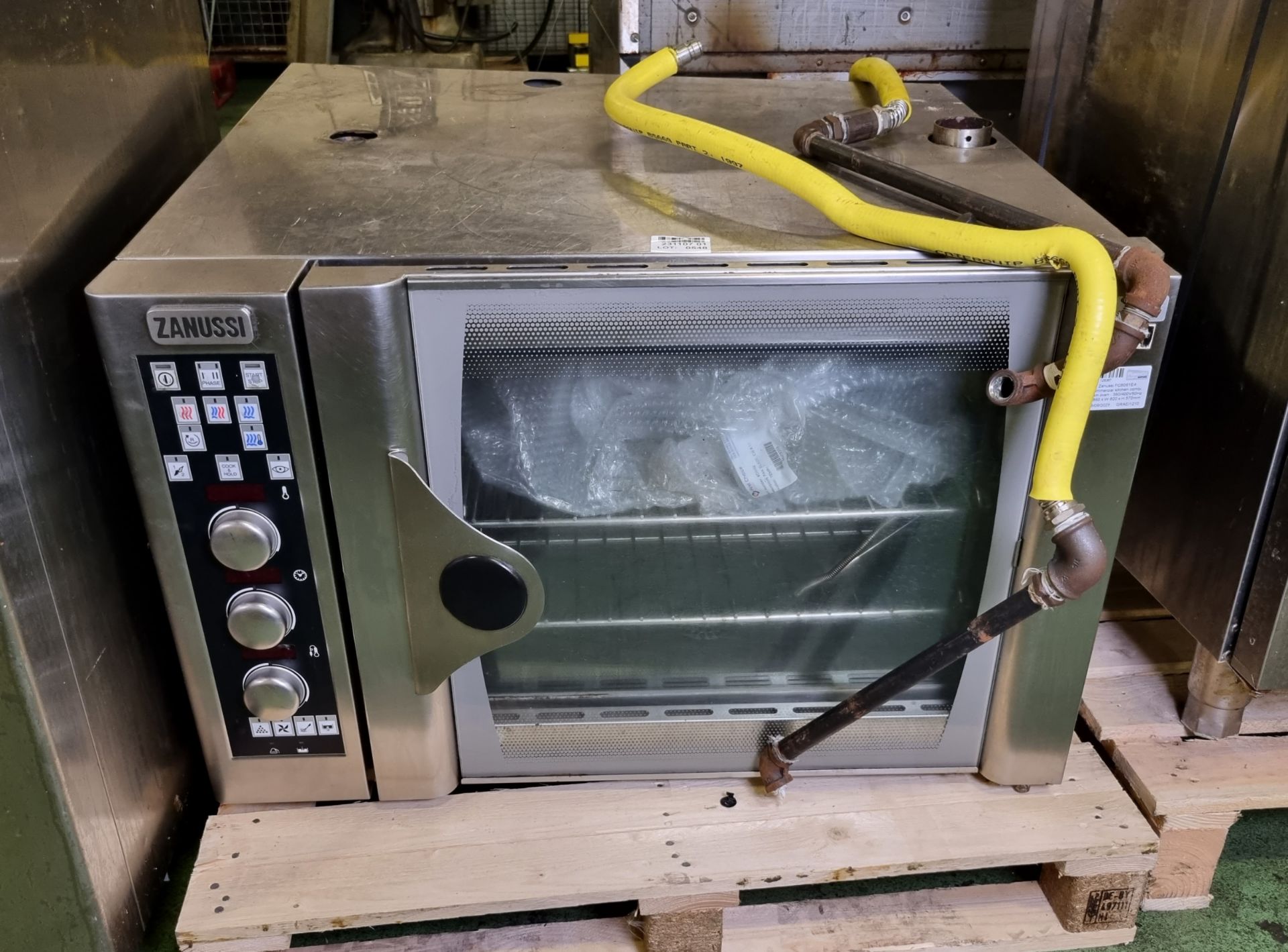 Zanussi FCS061E4 commercial kitchen combi steam oven - 380/400V50Hz - L 860 x W 820 x H 570mm
