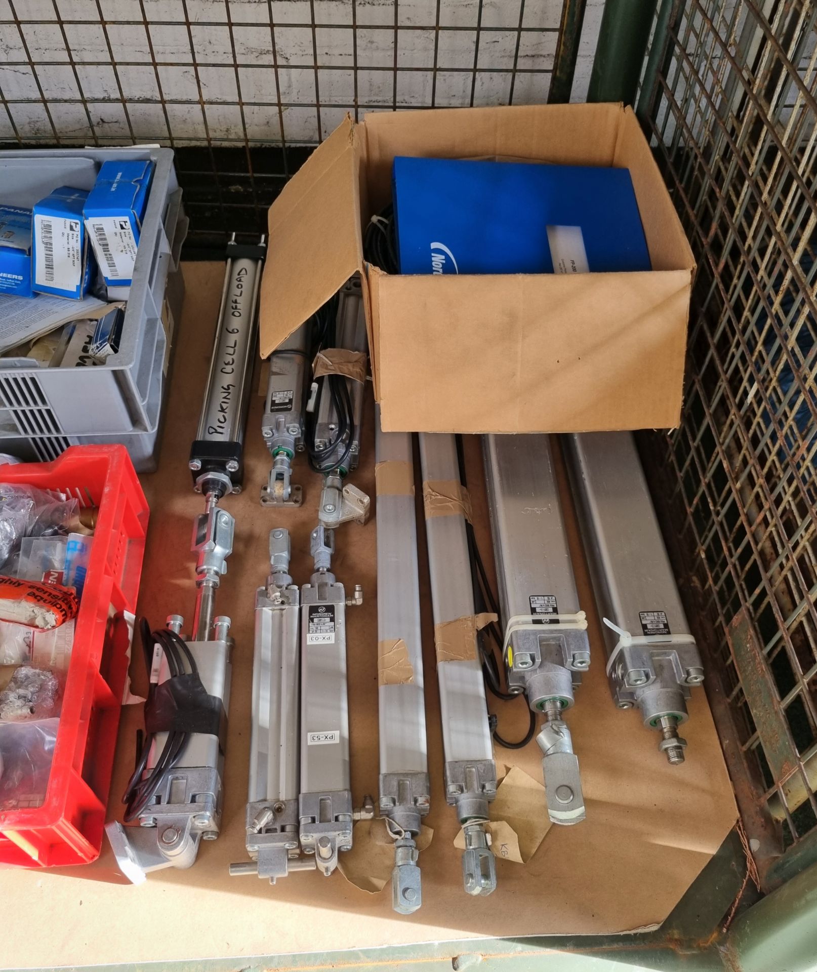 Electrical spares and consumables - Norgren pneumatic cylinders, dial gauges, valves, switches - Bild 2 aus 4