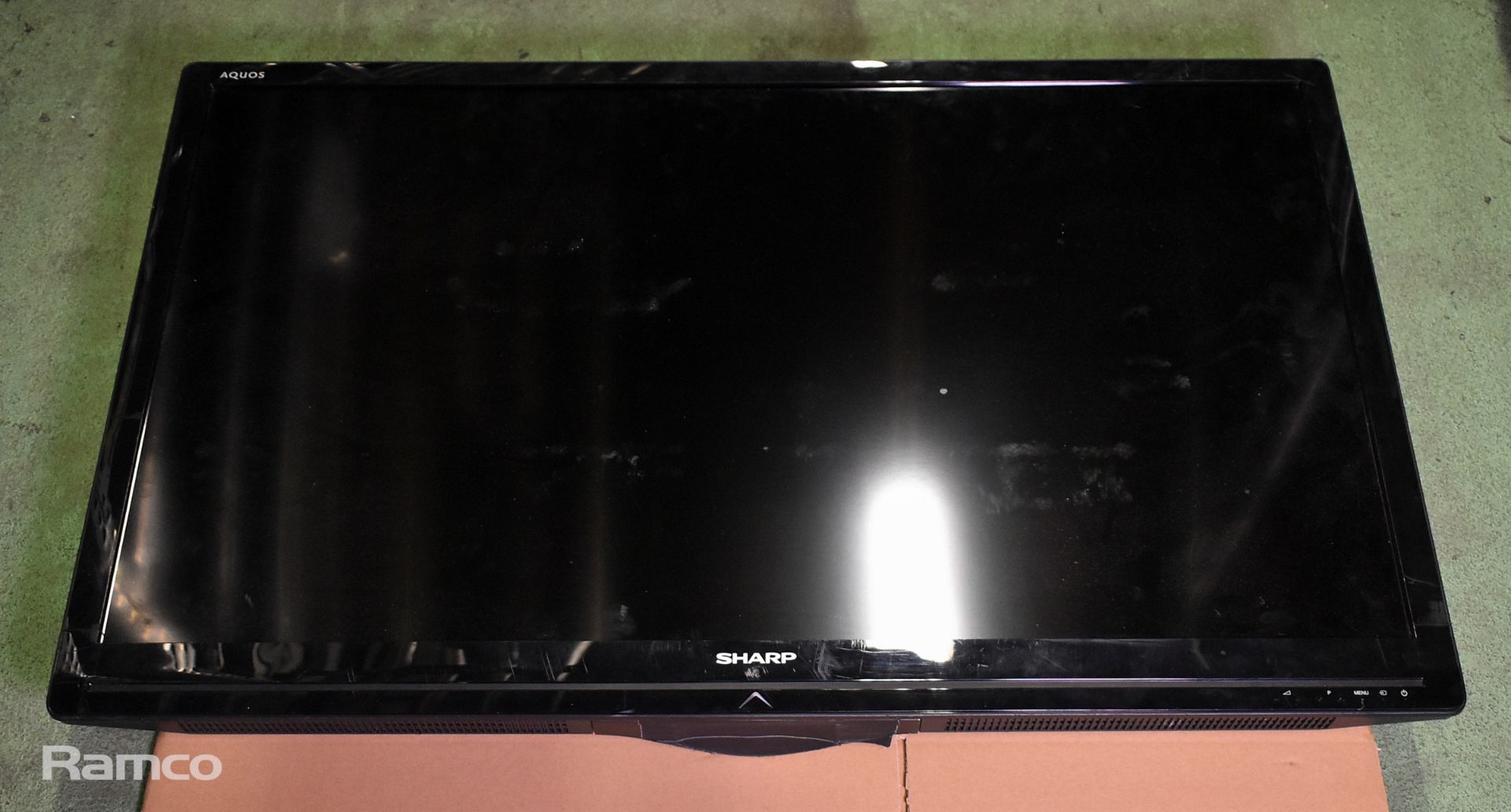 Sharp Aquos LC-42LE40E 42" LCD colour TV with mounting bracket