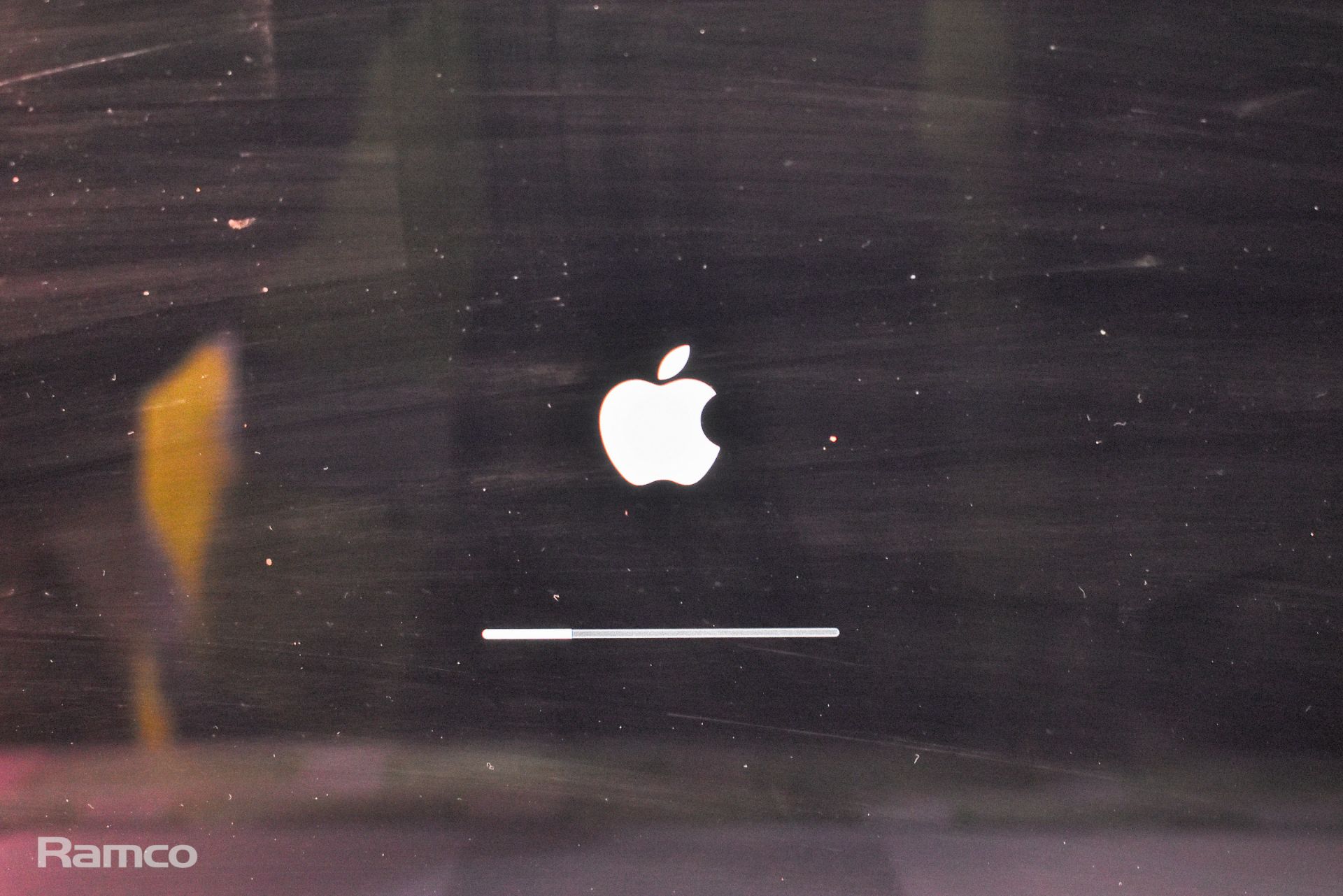 4x Apple MacBook Pros - full details in the description - Bild 4 aus 22