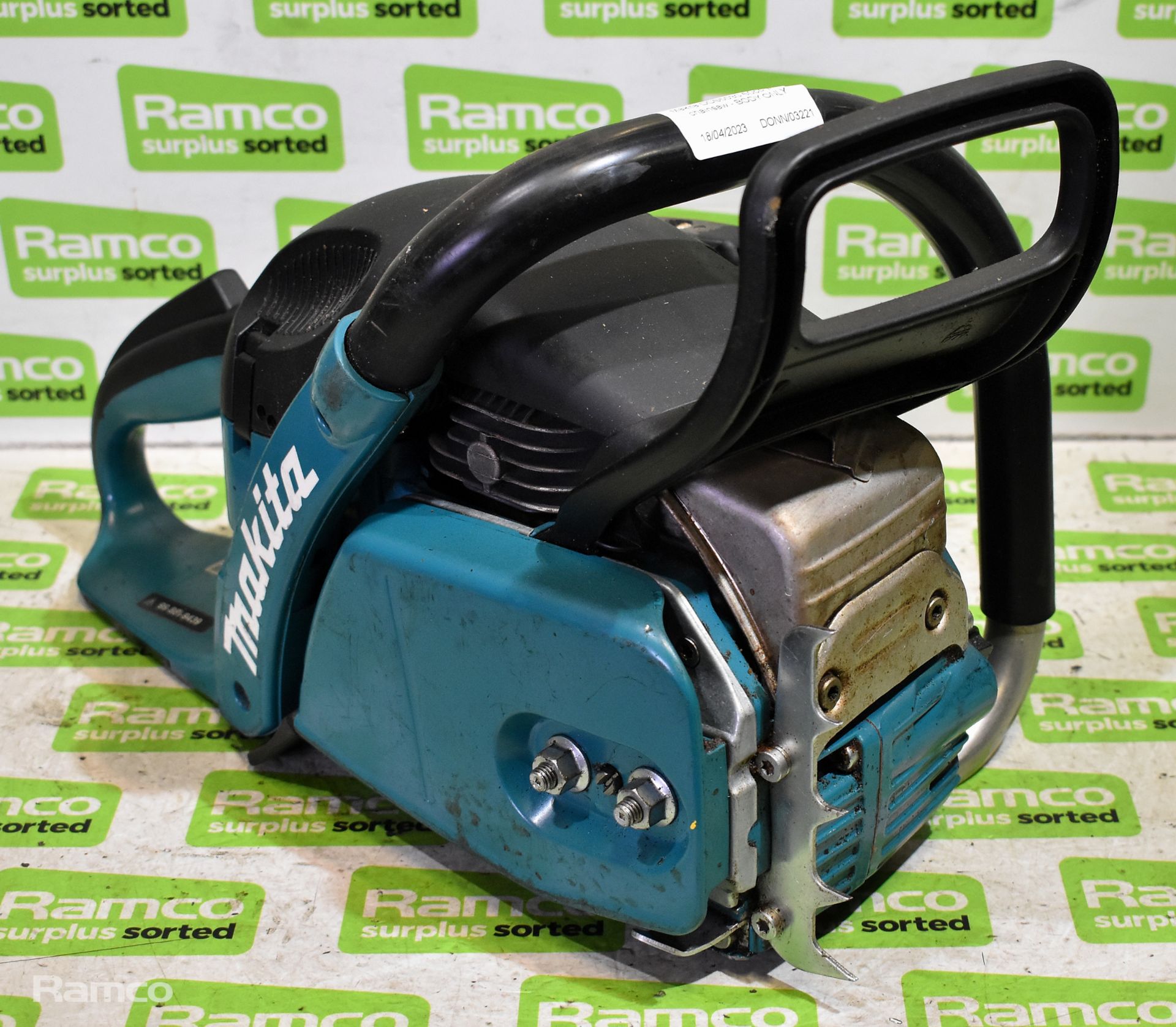 4x Makita DCS5030 50cc petrol chainsaws - BODIES ONLY - AS SPARES OR REPAIRS - Image 8 of 21