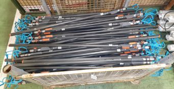 Gardena combisystem 160 - 290cm telescopic handles with 3193 hooped draw hoe - approx 85 units
