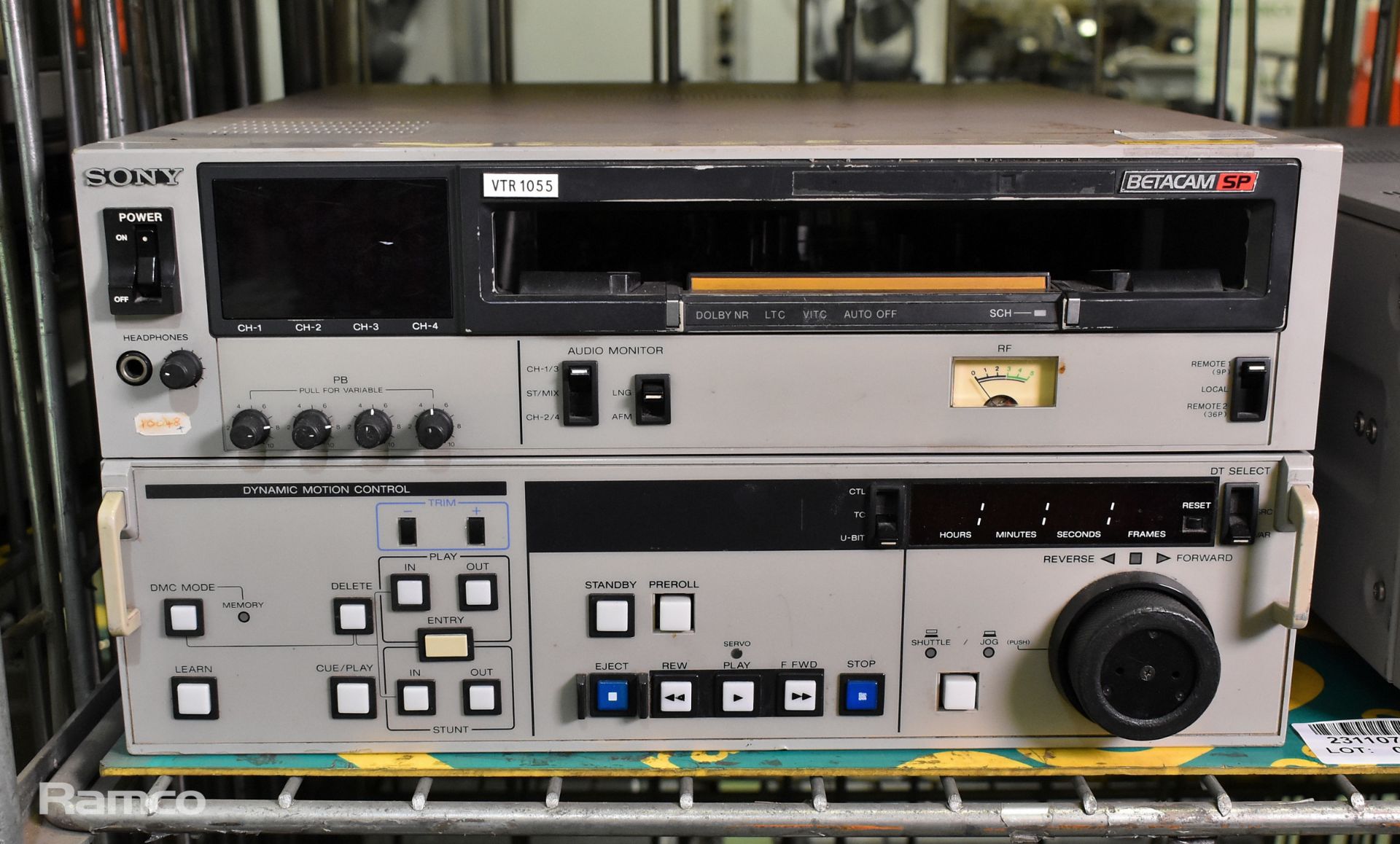 Sony UVW-1200P BetaCam SP video cassette player, Sony BVW-65P BetaCam SP videocassette player SPARES - Image 2 of 3