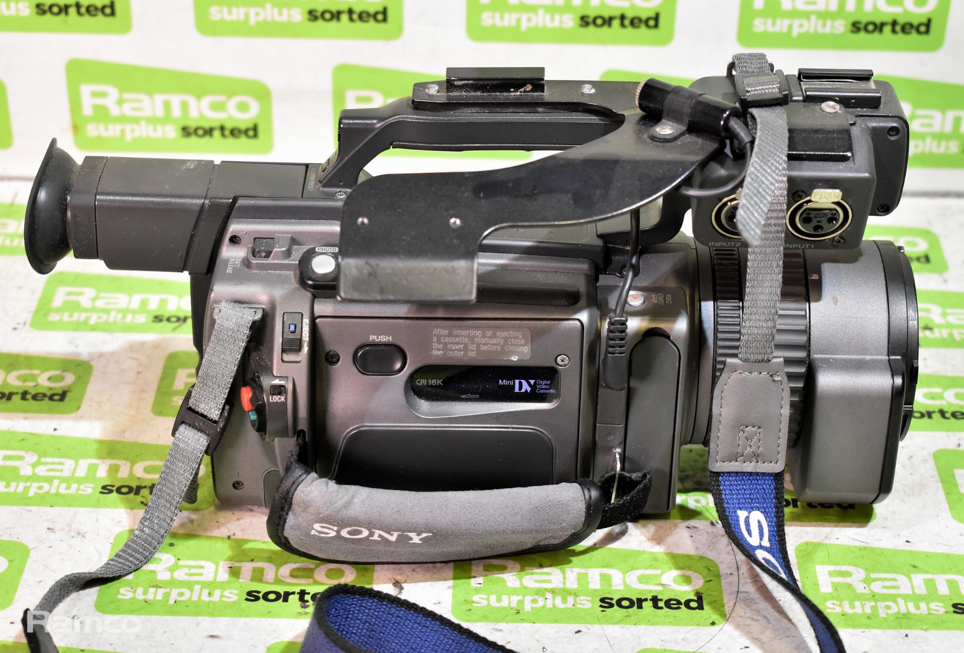 Sony DSR-PD150P digital camcorder - NO BATTERY - Bild 5 aus 7