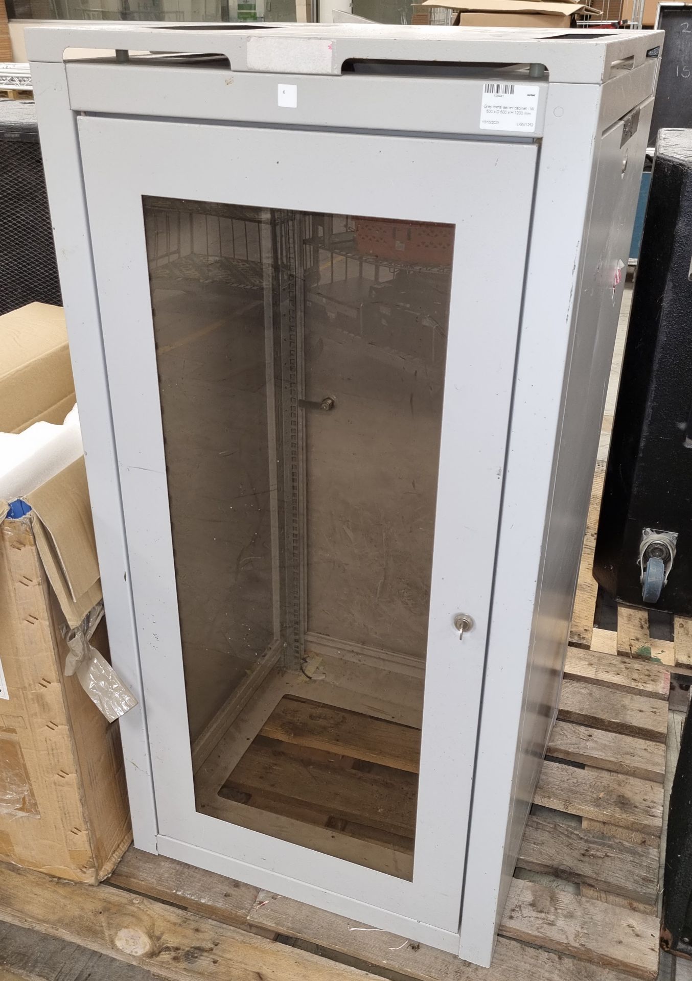 Grey metal server cabinet - W 600 x D 600 x H 1200mm