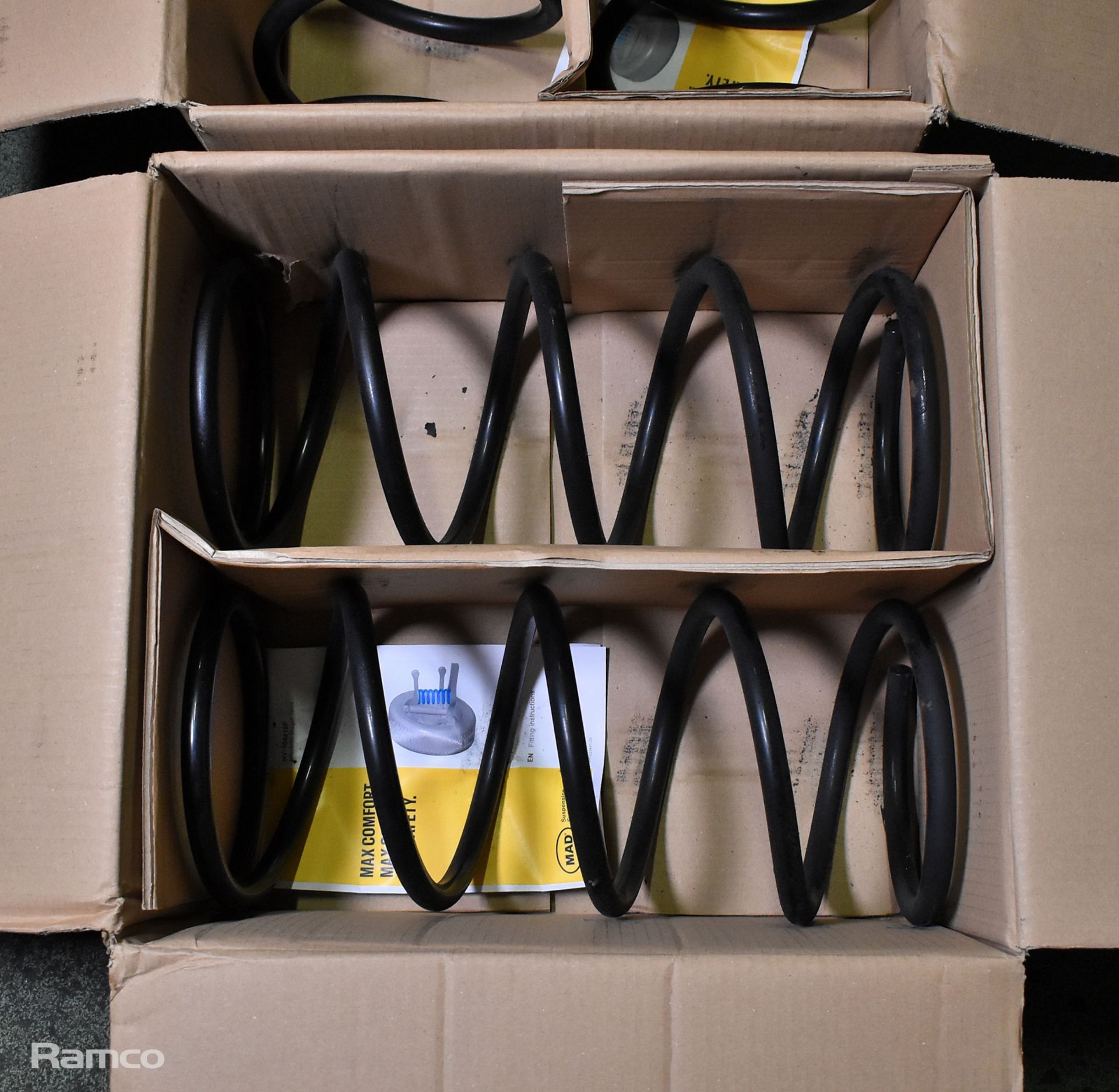 2x boxes of MAD Suspension Systems HV-104418P Mitsubishi Shogun Sport reinforced rear springs - Image 2 of 3