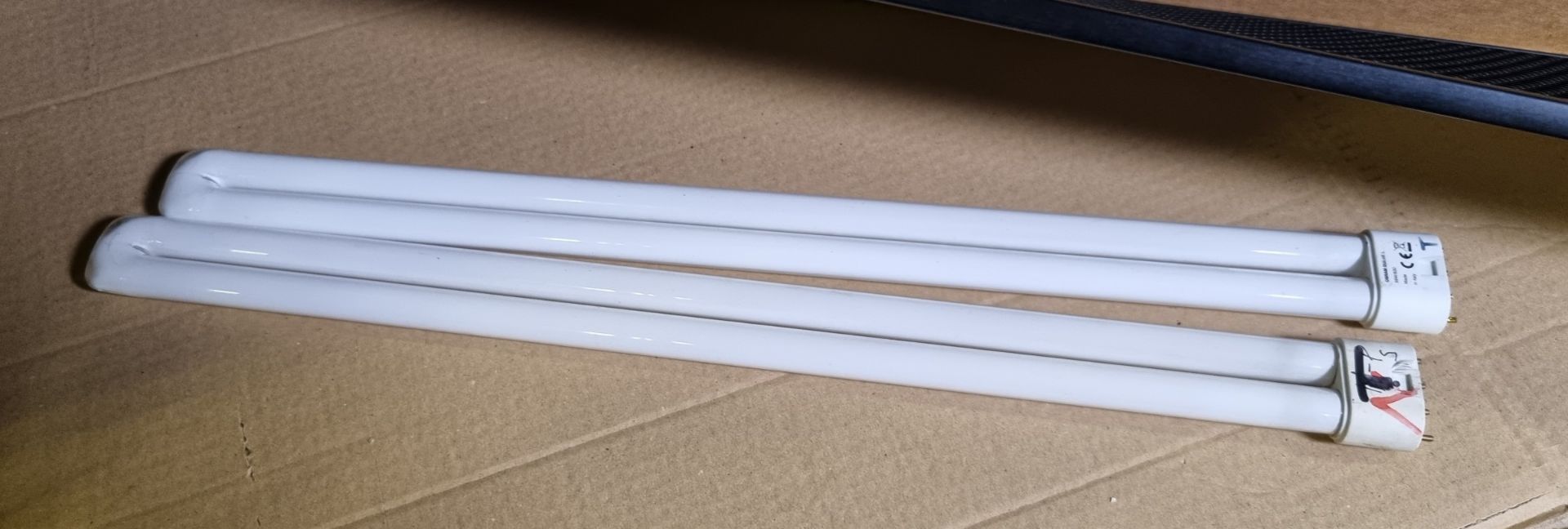 Light fittings and accessories - 16x Neo-Neon T8-L12100-18W-07-3-W envoy white tube lights - Bild 2 aus 4