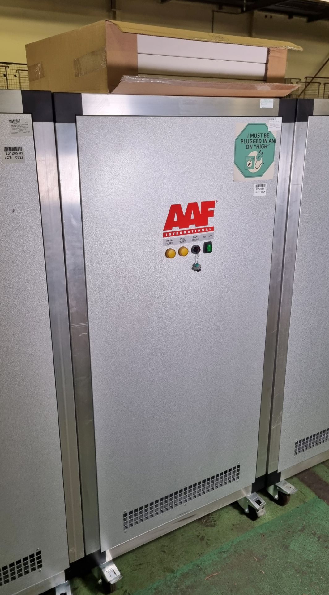 AAF Astro Pur air purifier, type AstroPure 2000 recirc./no UV/ no LCD/ no Carbon - 200 / 277V - Bild 2 aus 3