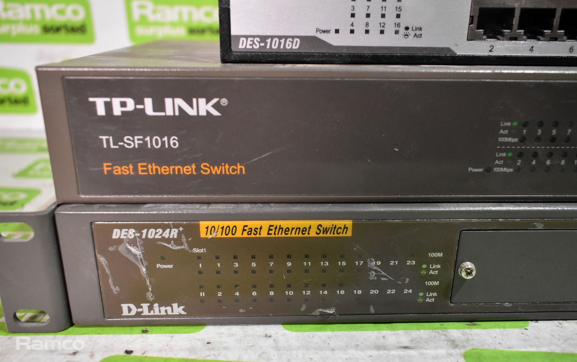 4x Network switches - D-Link DES1016D, Linksys LGS116, TP-Link TL-SF1016, D-Link DES1024R - Image 2 of 7