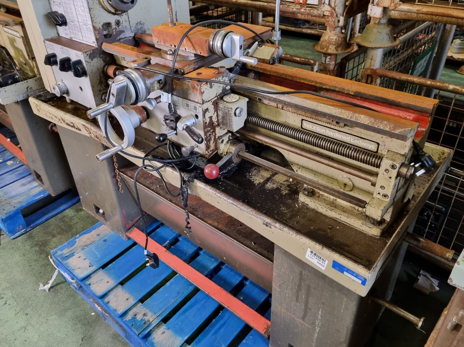 Harrison M300 bench lathe - W 1700 x D 1000 x H 1250mm - AS SPARES OR REPAIRS - Image 8 of 8