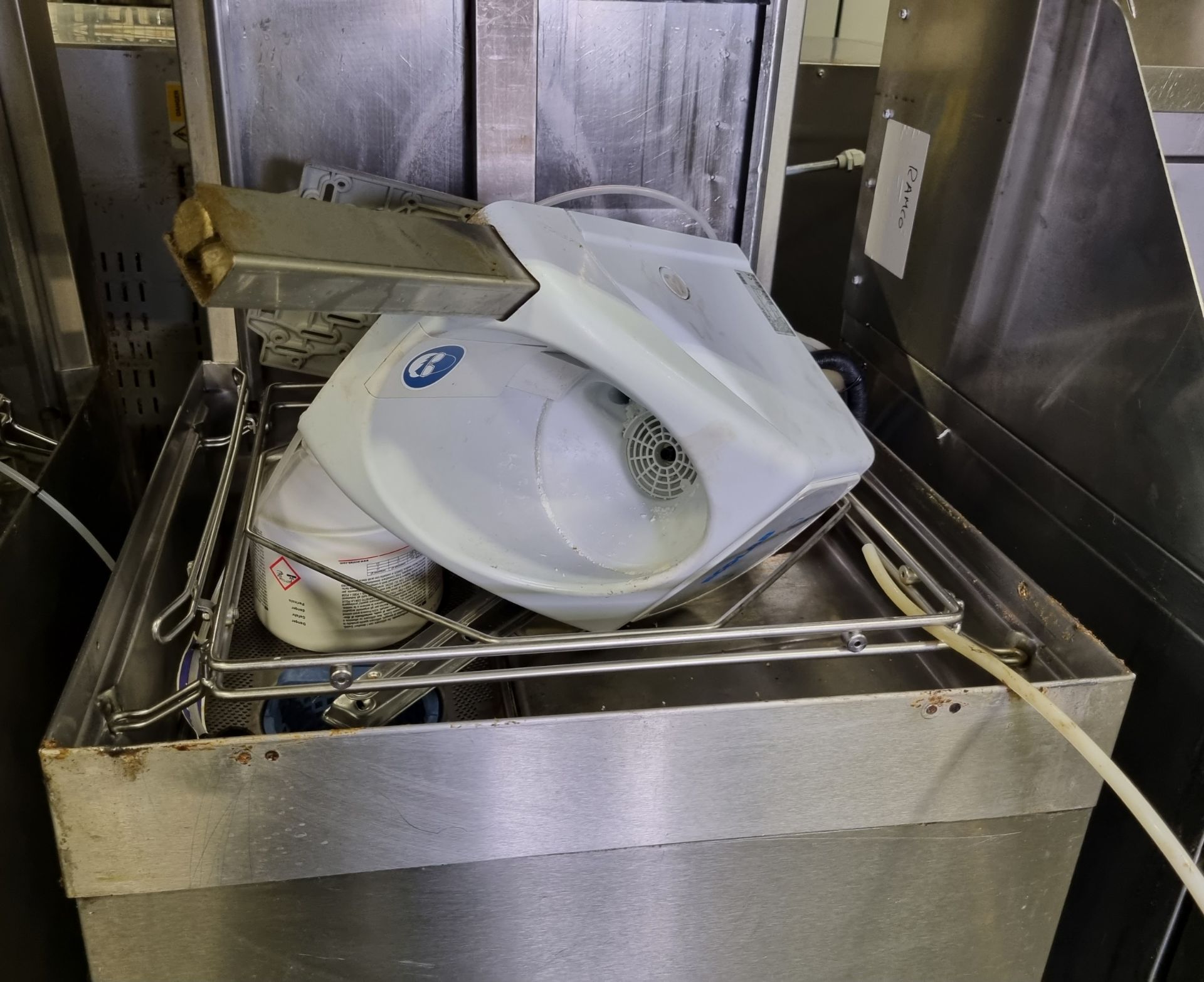 Hobart AMXX RS30 pass through dishwasher with Ecolab solid dosing unit - W 720 x D 900 x H 1550 mm - Image 3 of 4