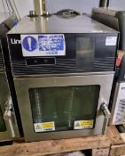 Lincat CombiSlim 1.06 stainless steel counter top injection combi oven - W 520 x D 970 x H 700mm