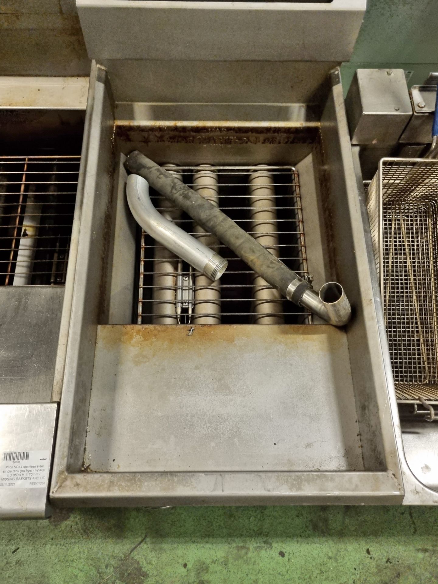 Pitco 35C+ stainless steel single tank gas fryer - W 400 x D 800 x H 1170mm - MISSING BASKETS - Image 3 of 5
