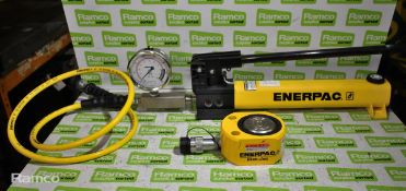 Enerpac P932 two speed hydraulic hand pump - 10000 PSI / 700 BAR max