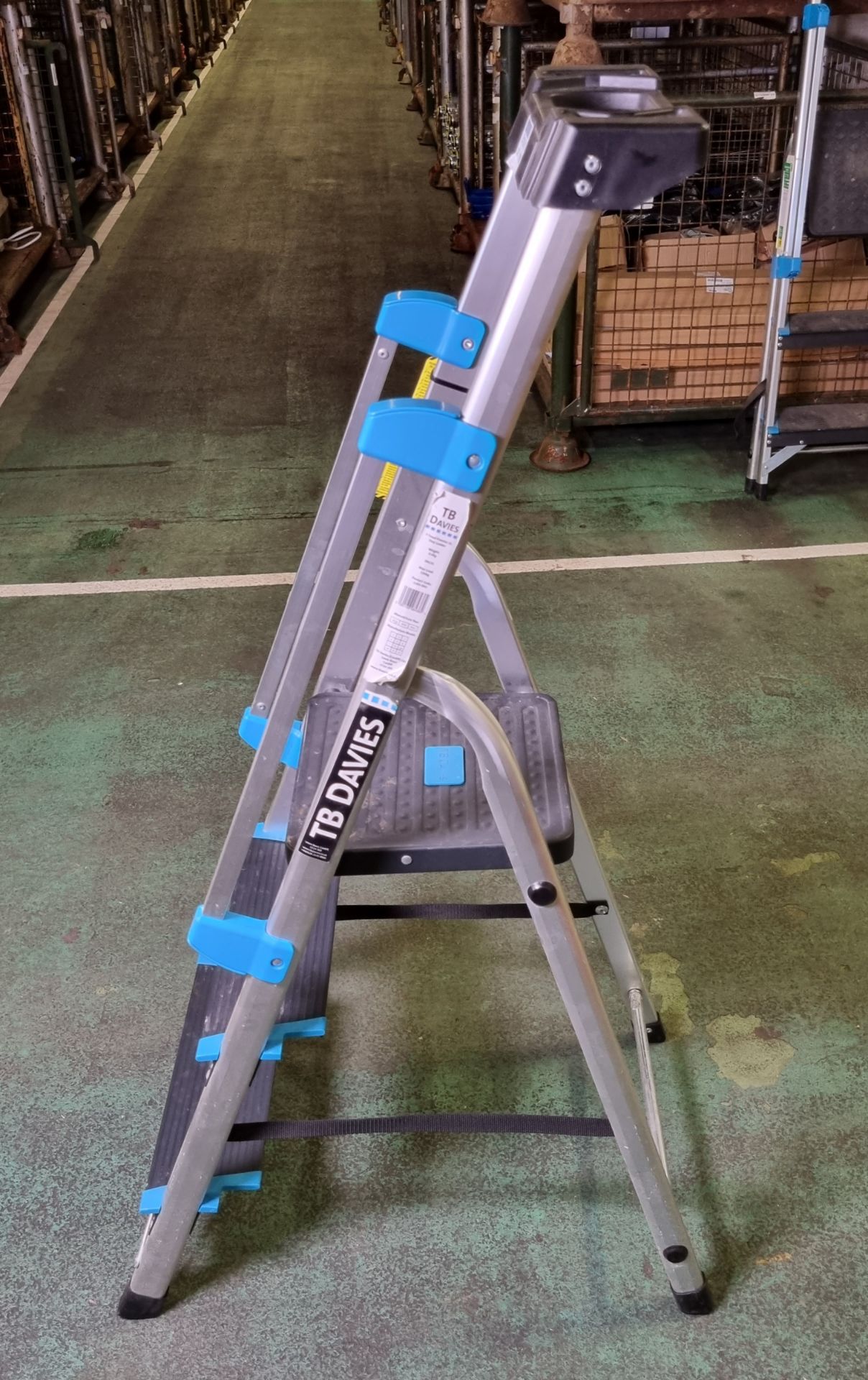 TB Davies 3 tread premier XL platform step ladder - Bild 3 aus 4