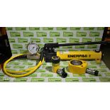 Enerpac P932 two speed hydraulic hand pump - 10000 PSI / 700 BAR max