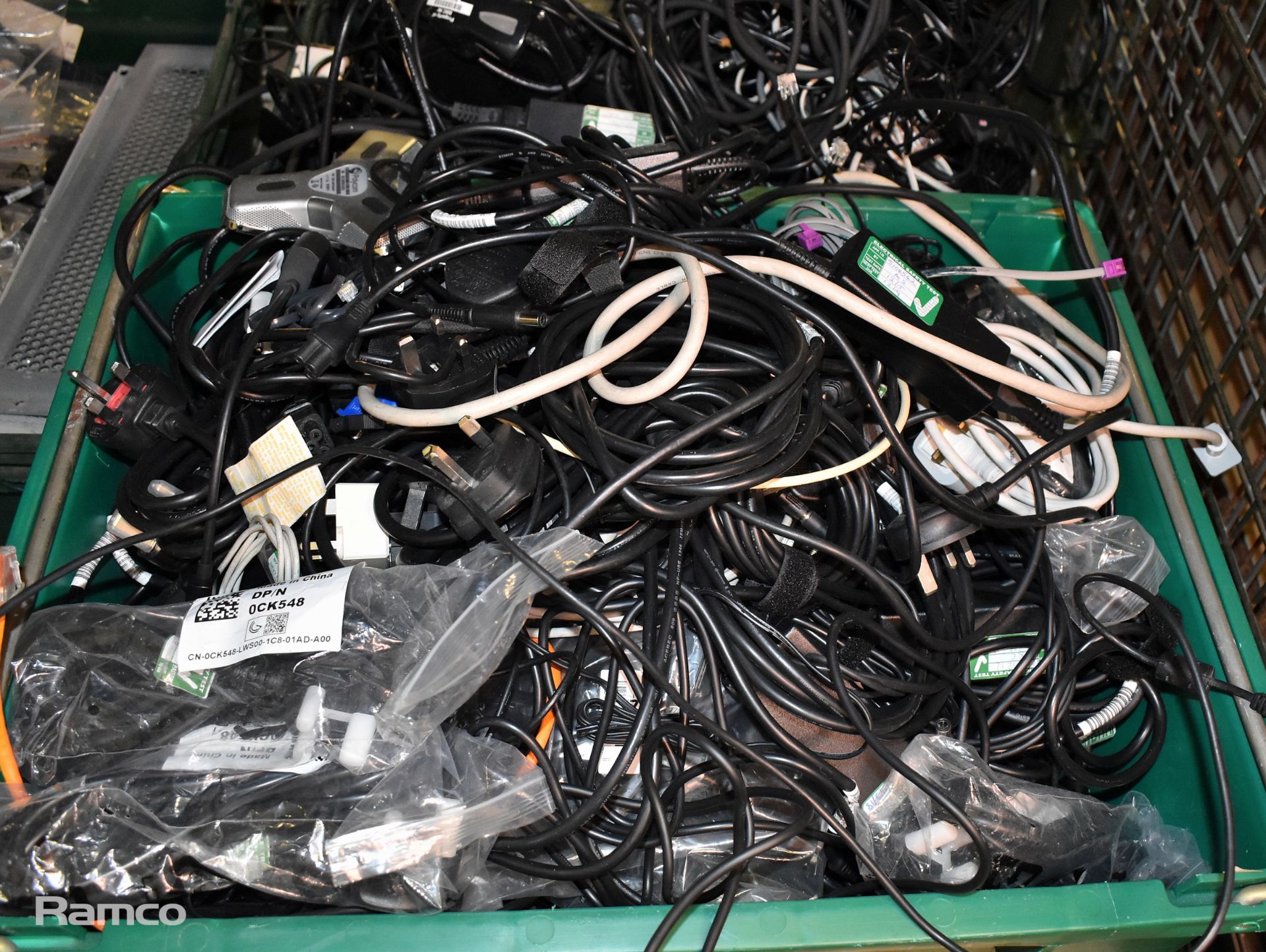 Wires and cables - power cables, AV equipment connections and casing spares - assorted, - Image 4 of 7