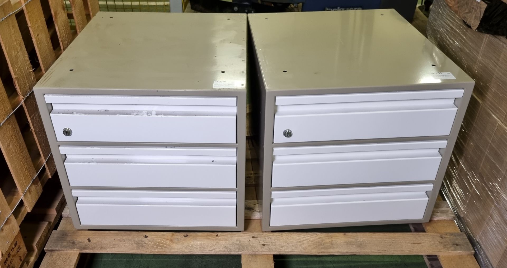 2x 3 drawer storage cabinets with lockable top drawer - W 500 x D 560 x H 460mm