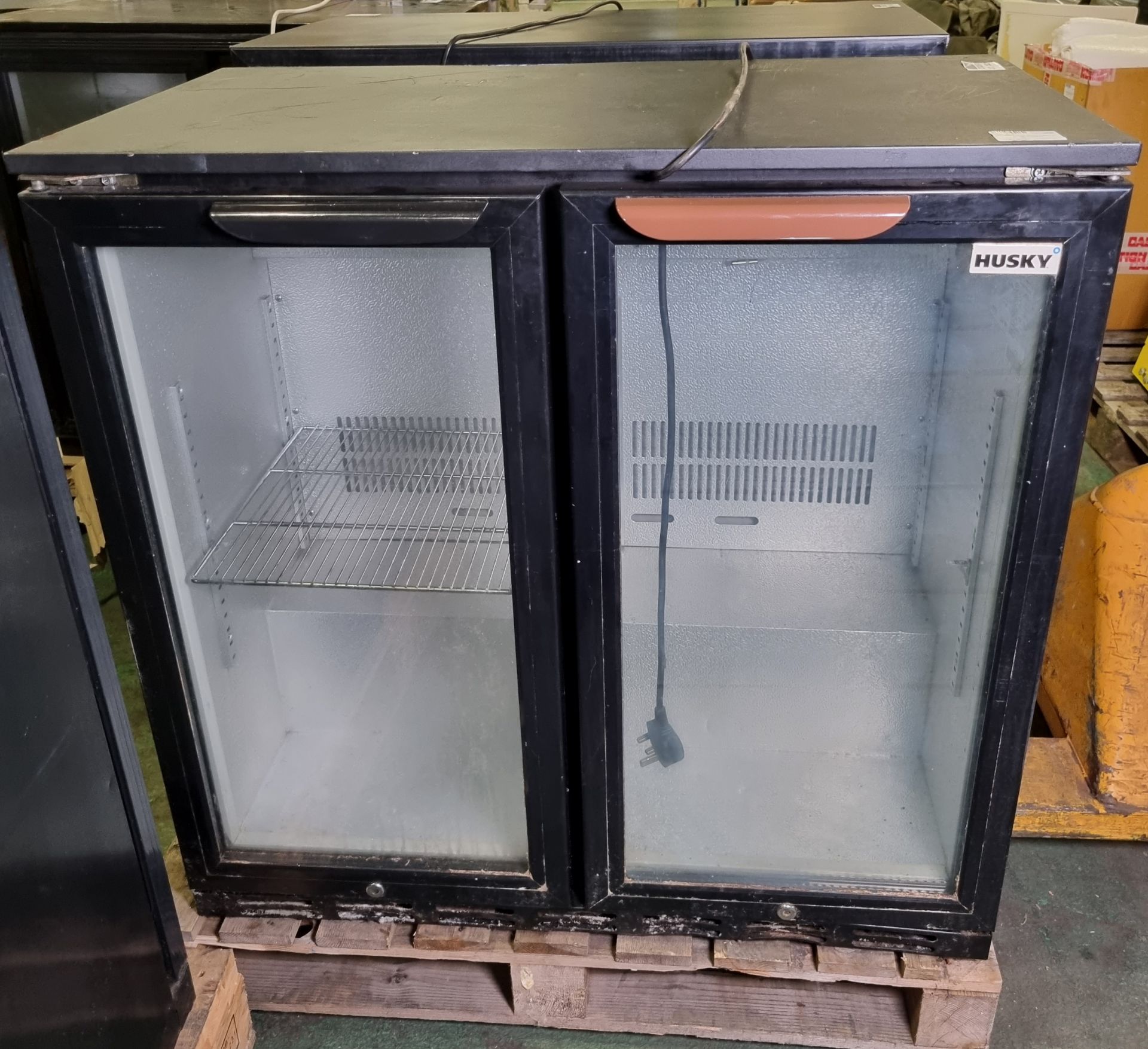 Husky bottle cooler H 890 x W 890 x D 500mm