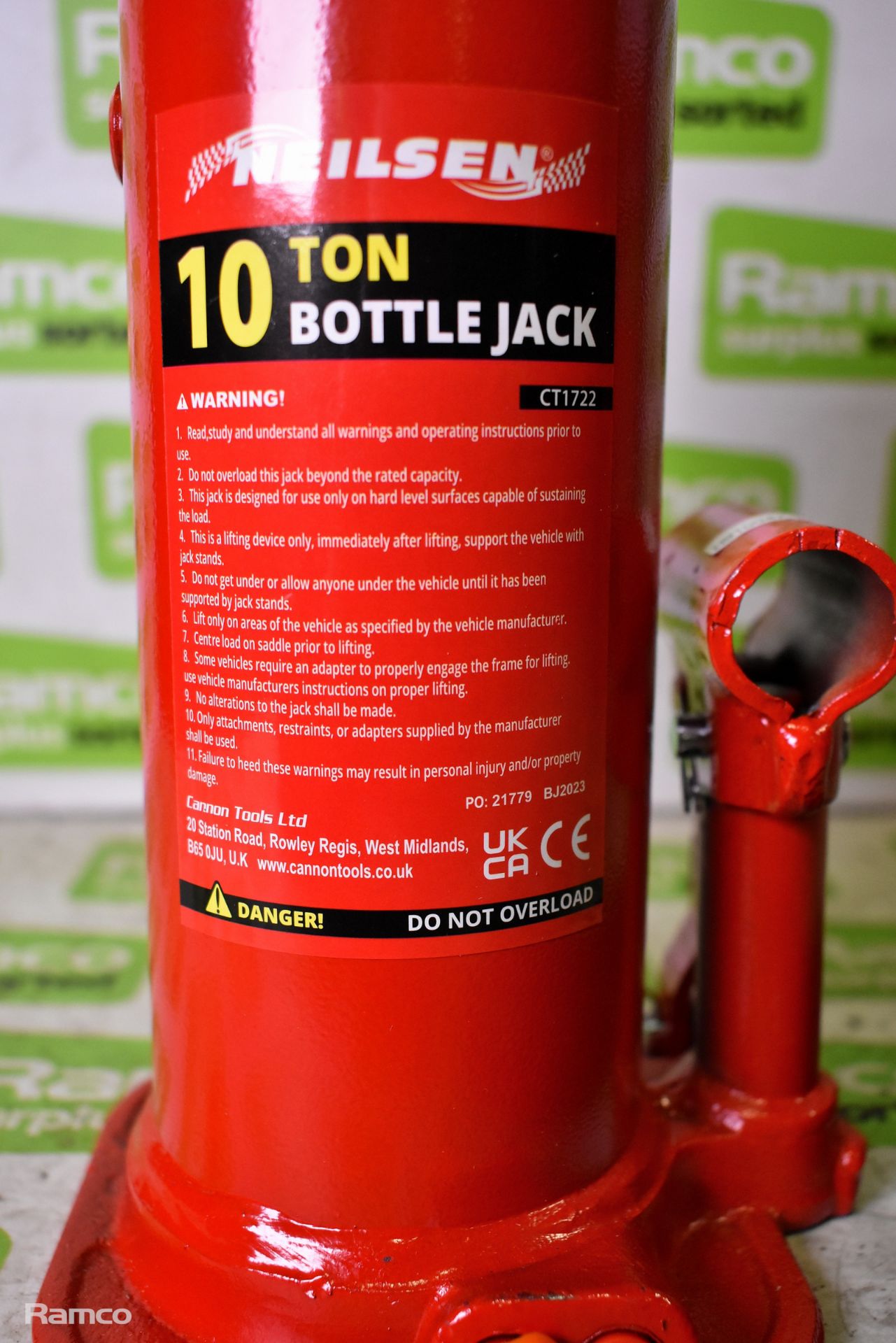 Neilsen 10 Ton bottle jack, 3x packs of Gorilla wipes - 6 tubs per pack, 10mm x 220m Rope - Image 7 of 11