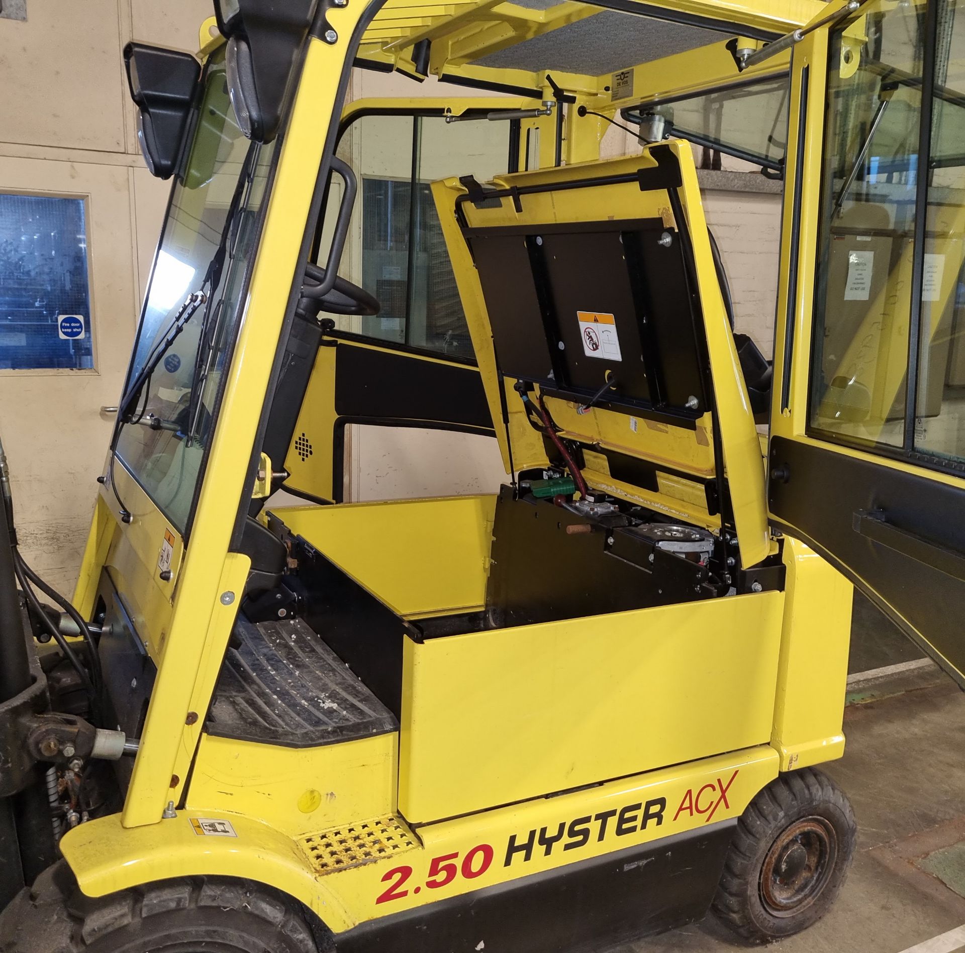 Hyster ACX J2.50XM-717 4-wheel electric forklift truck - full details in the description - Image 17 of 21