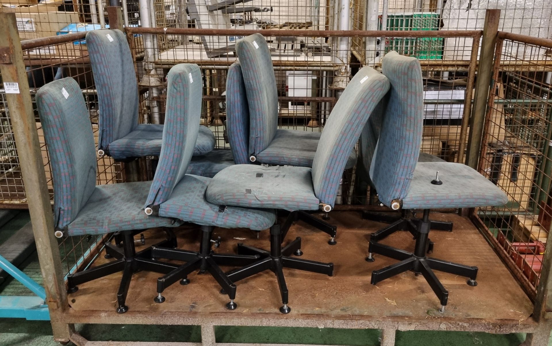 8x Blue fabric chairs with swivel base