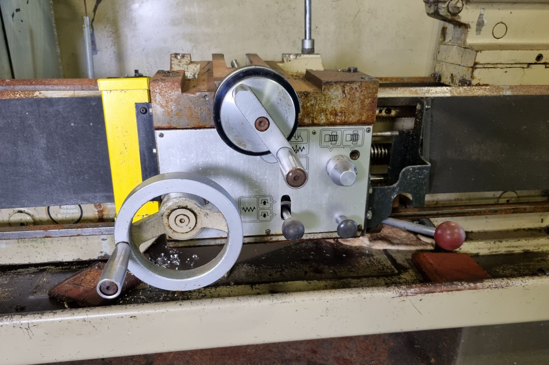 Harrison M300 bench lathe - W 1700 x D 1900 x H 1250mm - AS SPARES OR REPAIRS - Image 5 of 7