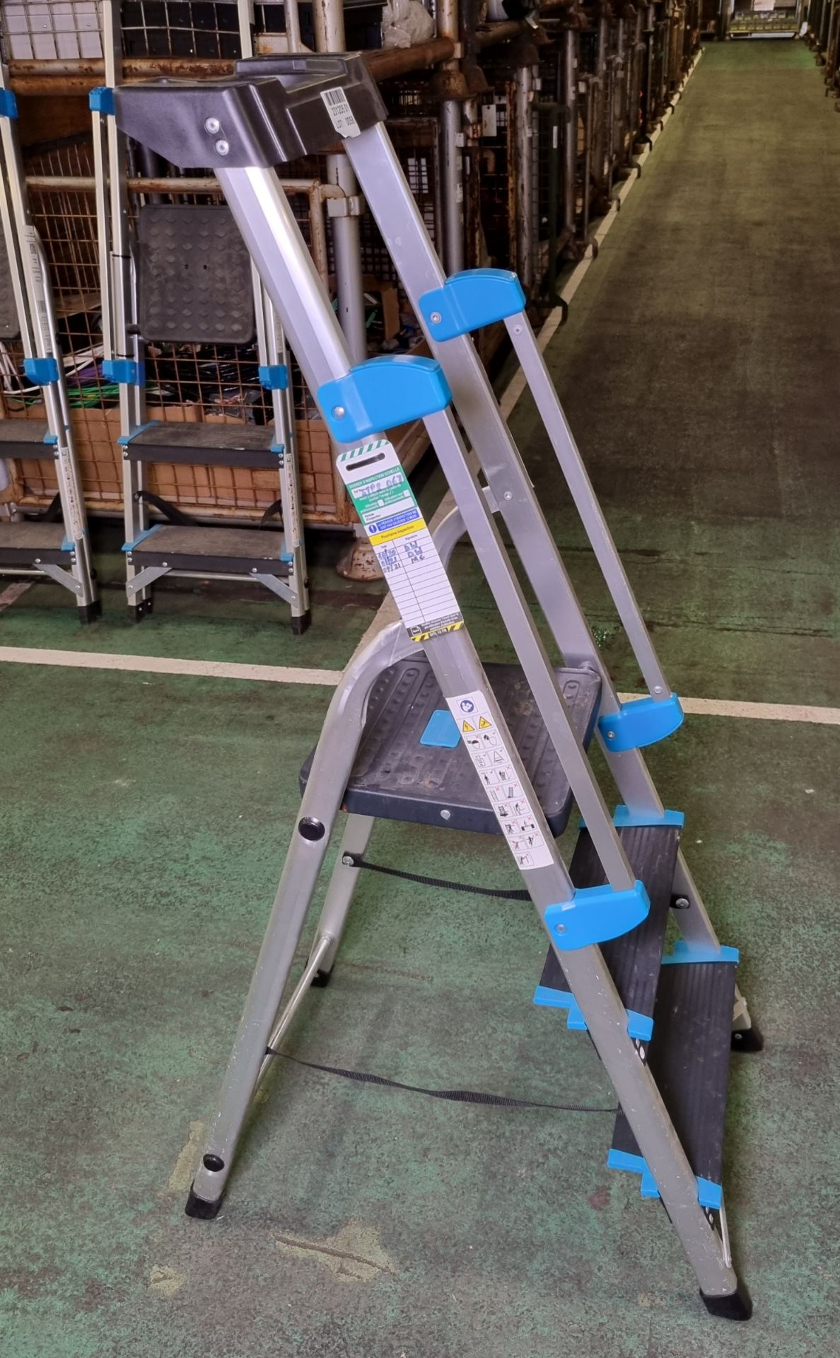 TB Davies 3 tread premier XL platform step ladder