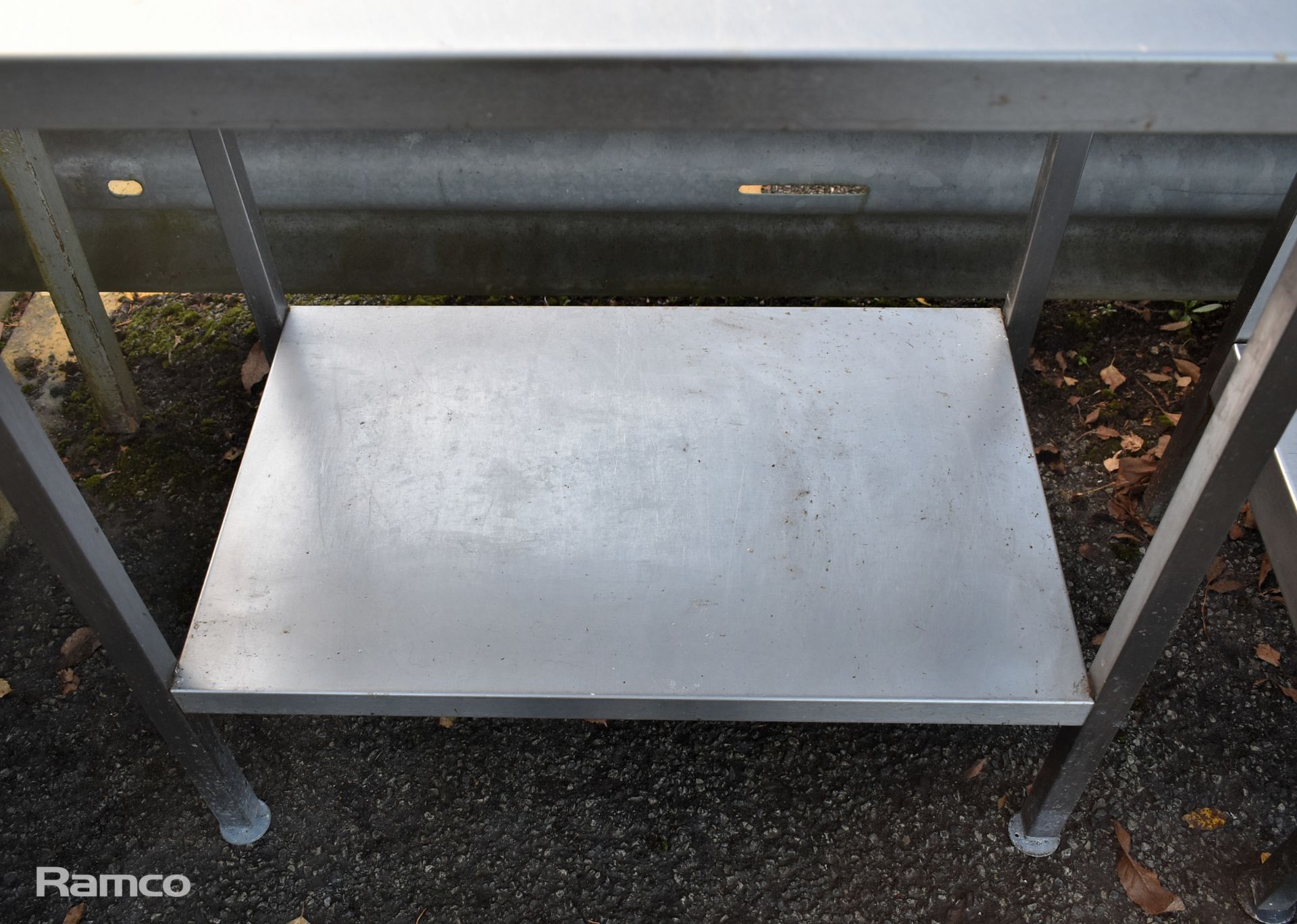 Stainless steel preparation table with splashback - L 1000 x W 600 x H 900mm - Image 3 of 3