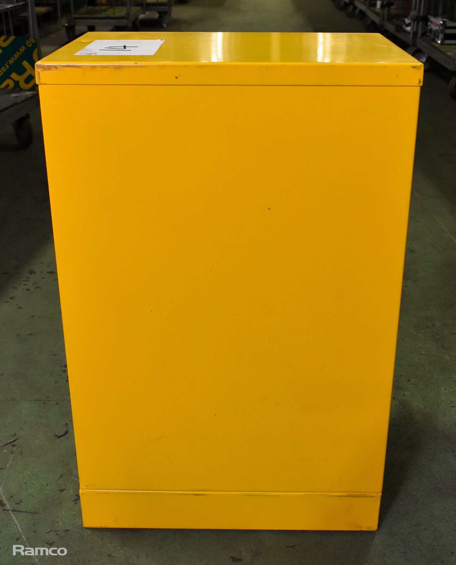 Yellow chemical cabinet - W 460 x D 350 x H 710mm - NO KEY - Image 5 of 5