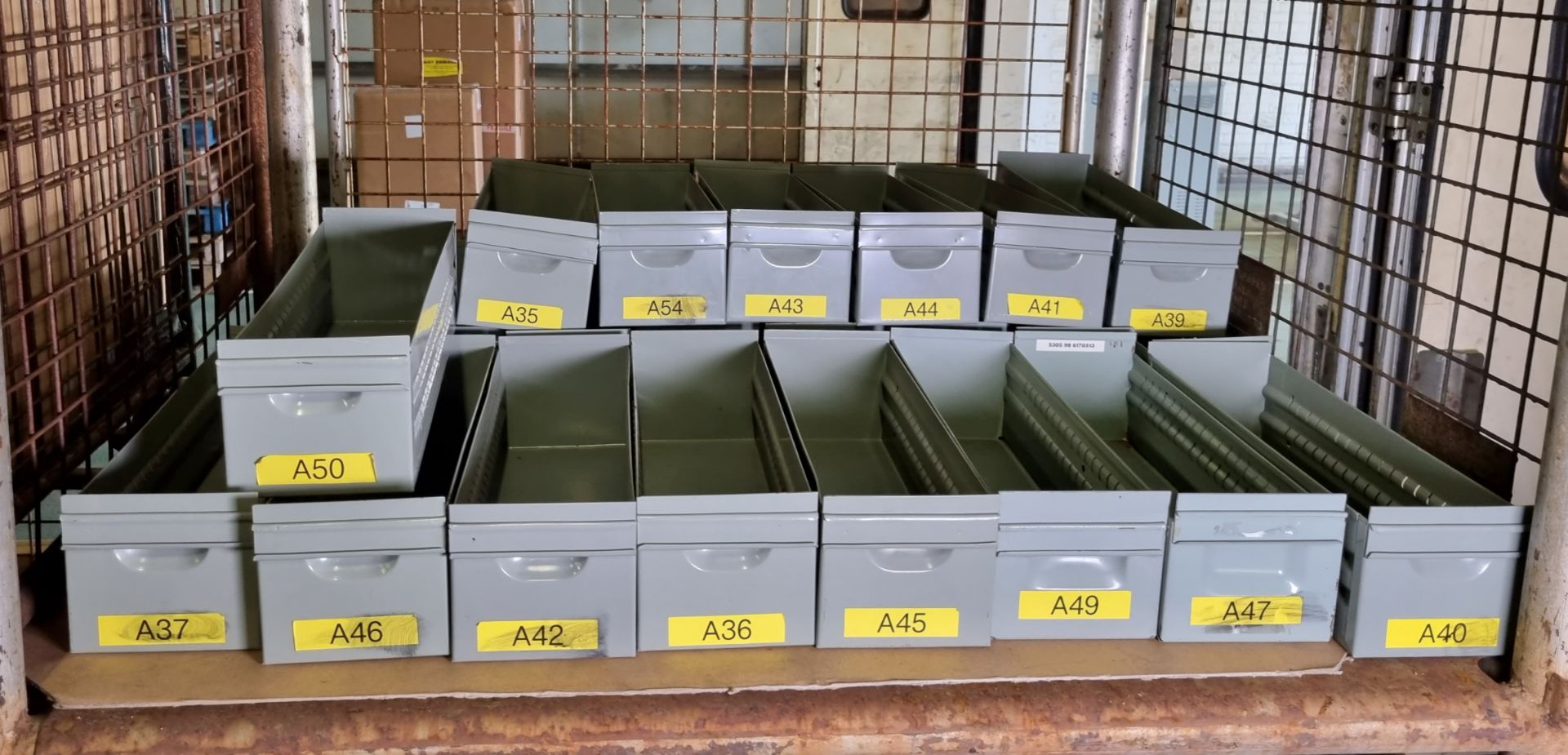 23x Metal storage trays - L 450 x W 140 x H 130mm