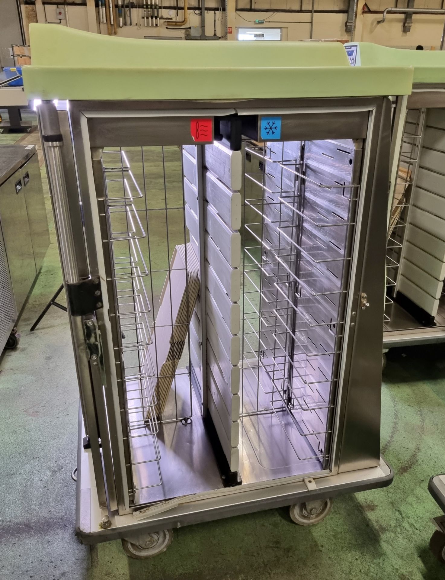 Burlodge RTS hot and cold tray delivery trolley - opens boths sides - W 800 x D 1100 x H 1500mm - Bild 3 aus 7