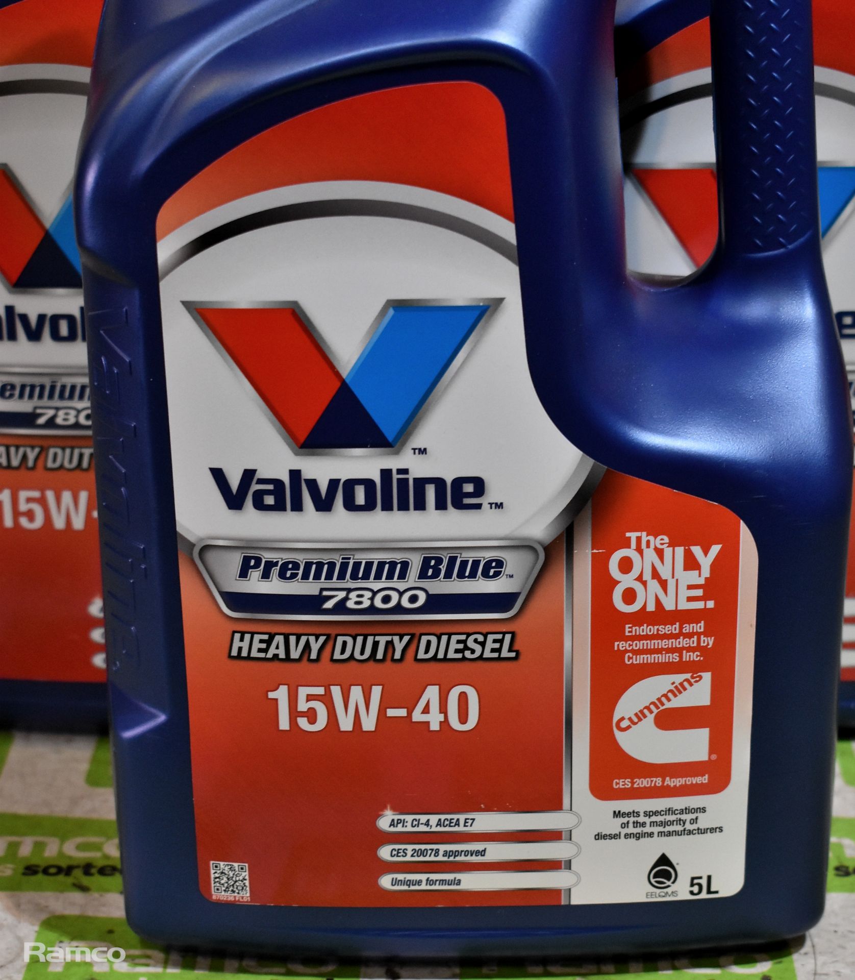 3x 5L bottles of Valvoline Premium Blue 7800 15W-40 heavy duty diesel oil - Image 2 of 3