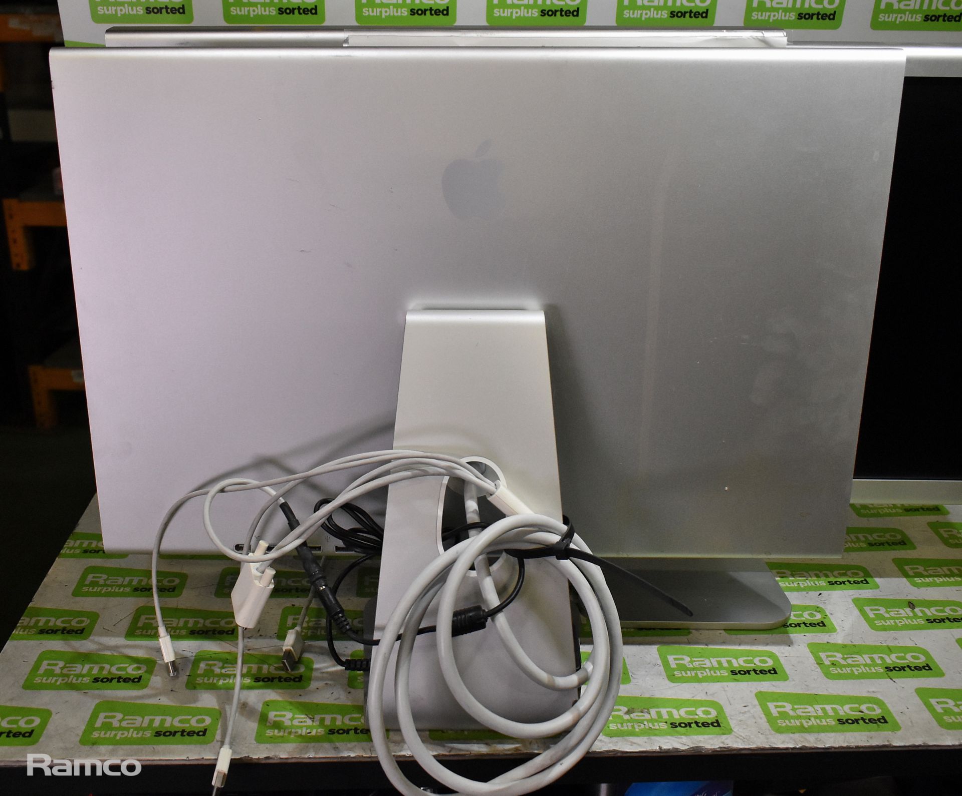 3x Apple Mac A1082 23" full HD cinema display monitors - Image 3 of 10