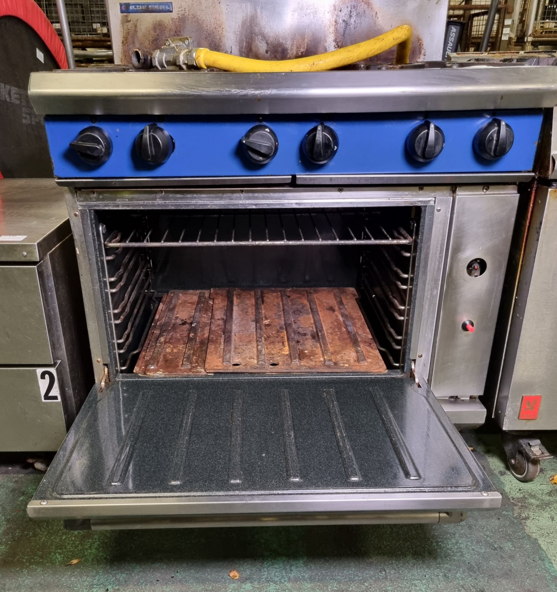 Blue Seal 6 burner gas oven - W 920 x D 850 x H 1000 mm - Image 4 of 5
