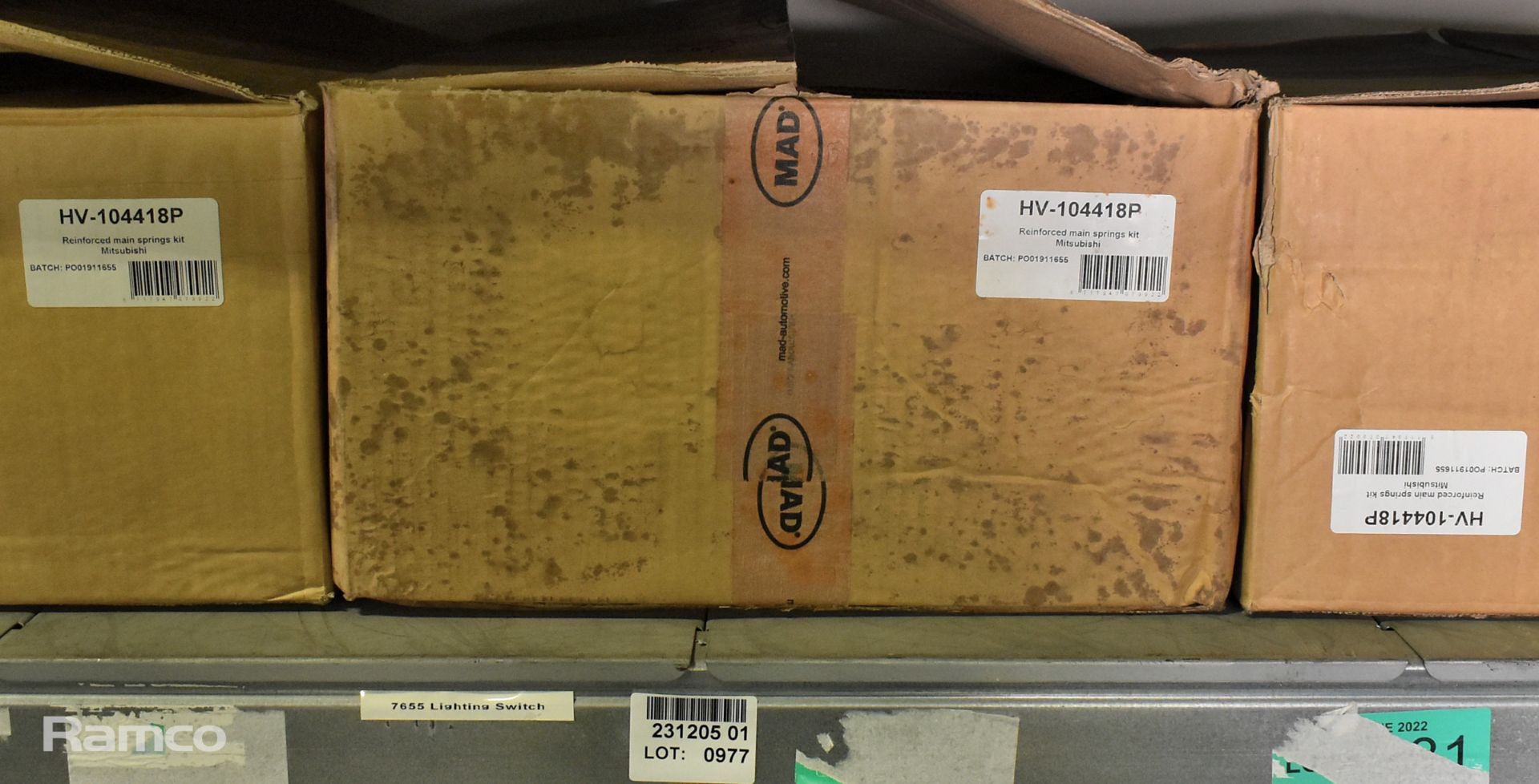 3x boxes of MAD Suspension Systems HV-104418P Mitsubishi Shogun Sport reinforced rear springs - Image 3 of 4