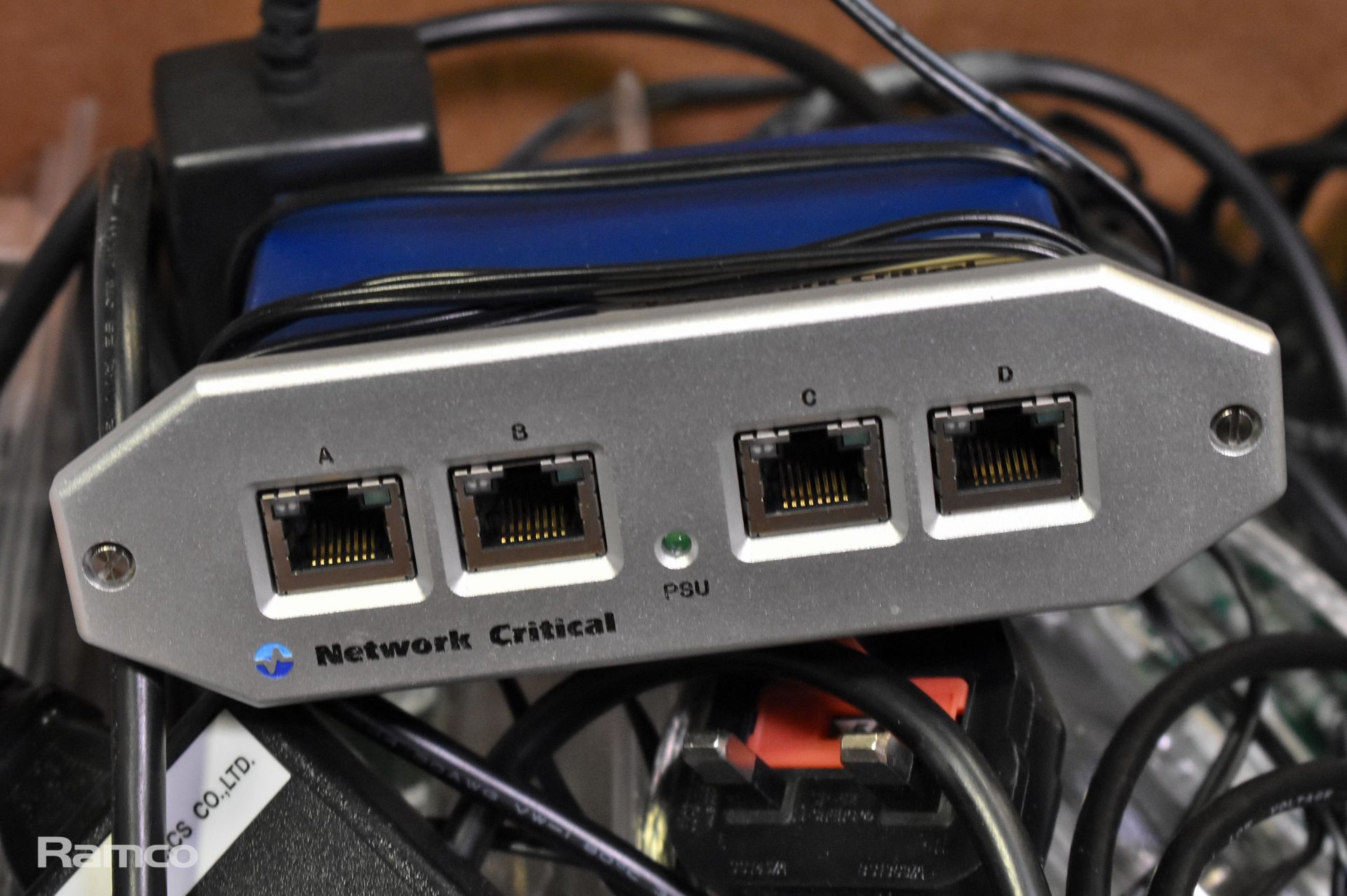 Computer parts and accessories- mellanox 25g adaptors, Cisco wireless access point, power cables - Image 13 of 17