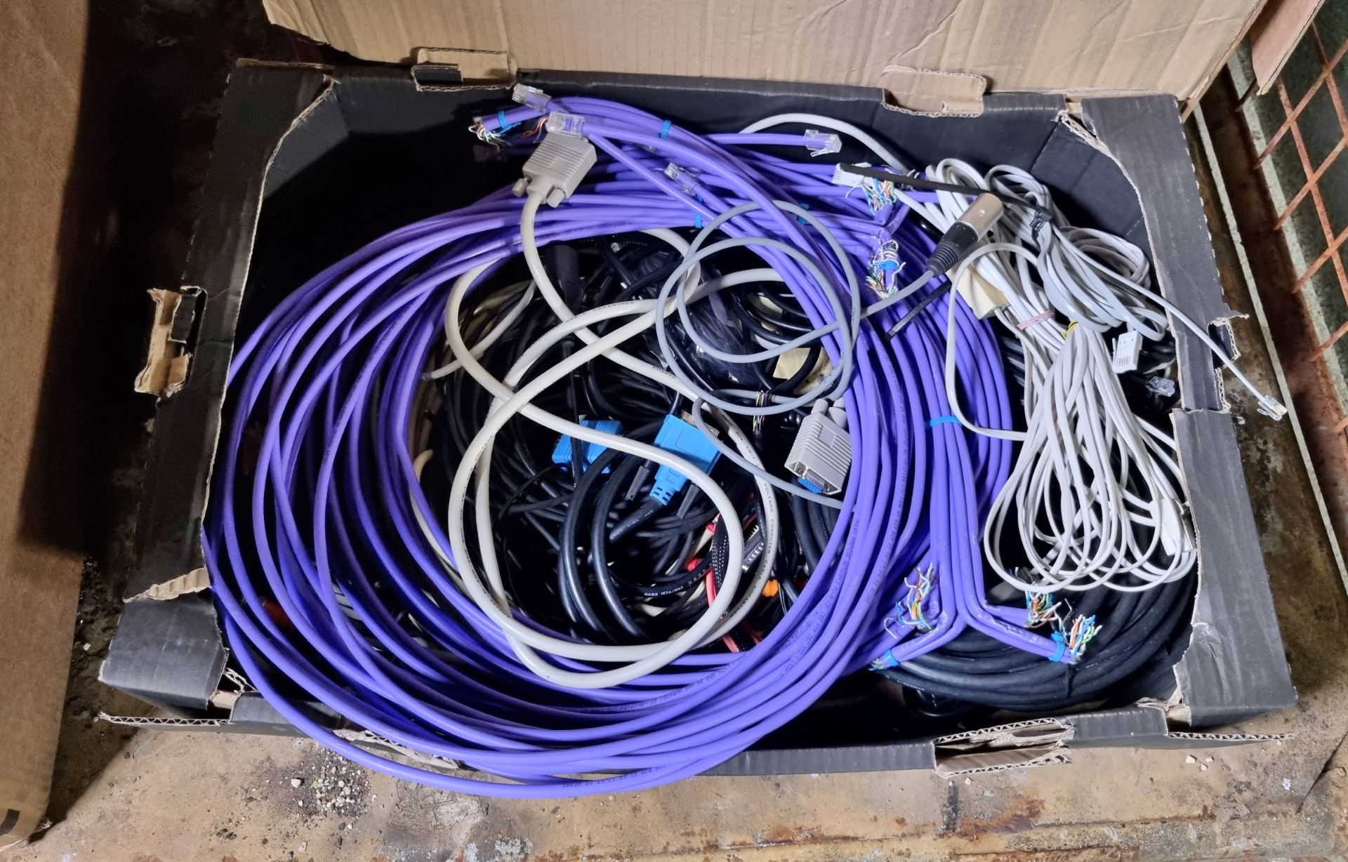 Assorted cables - VGA, Cat5, coaxial, audio and socapex - Image 5 of 5