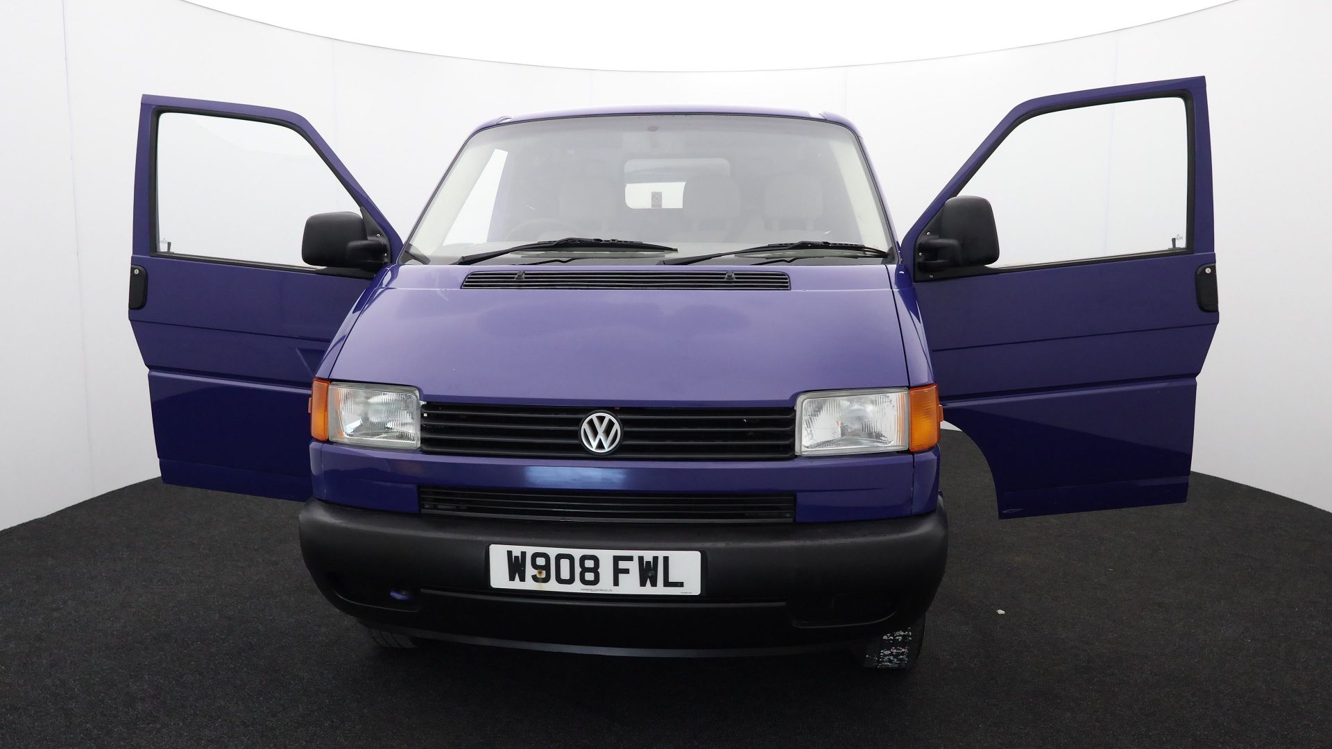 Volkswagen 1000TD Transporter van - year 2000 - very low miles 53439 - MOT until September 2024 - Image 60 of 67