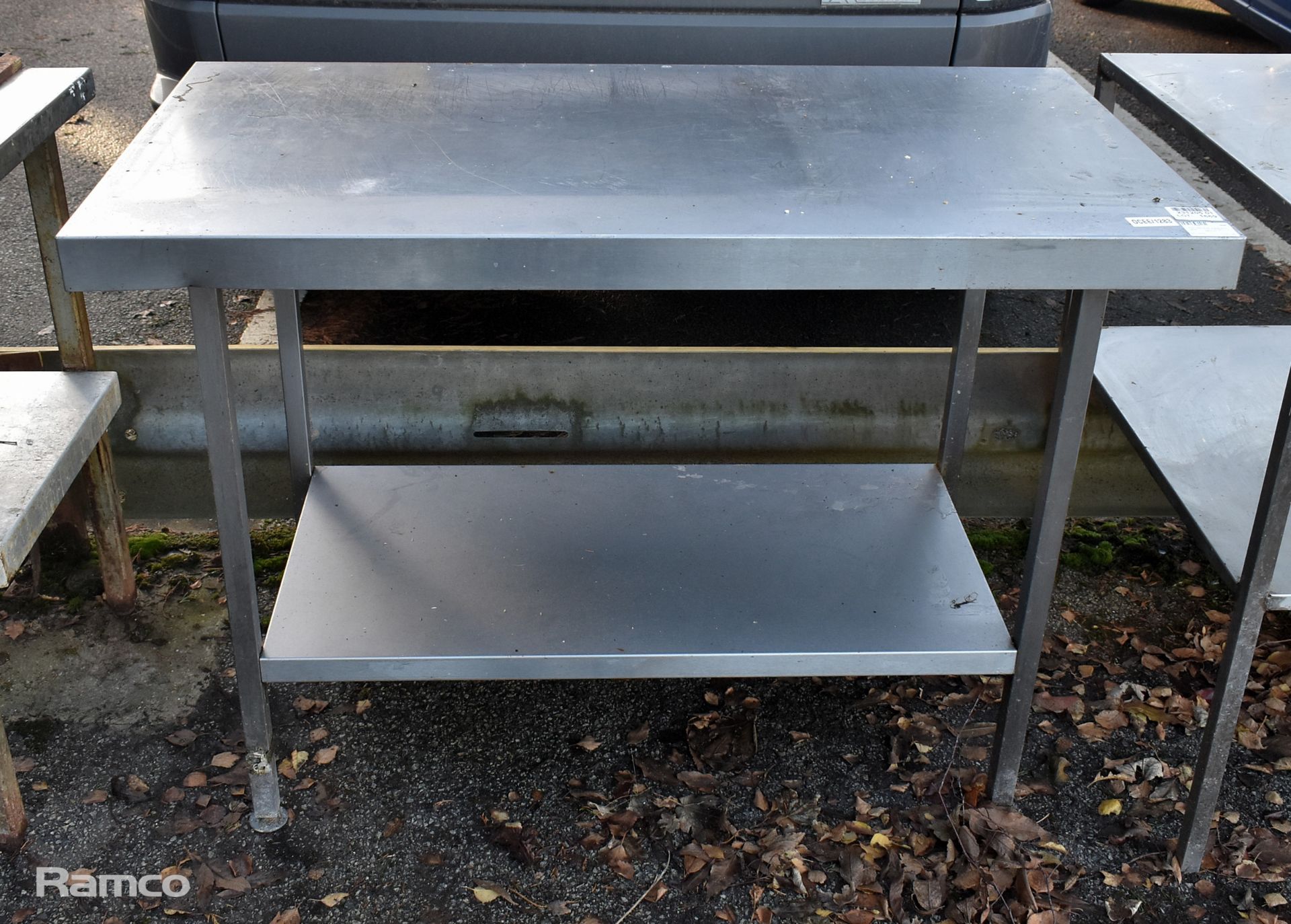 Stainless steel preparation table - L 1200 x W 650 x H 860mm