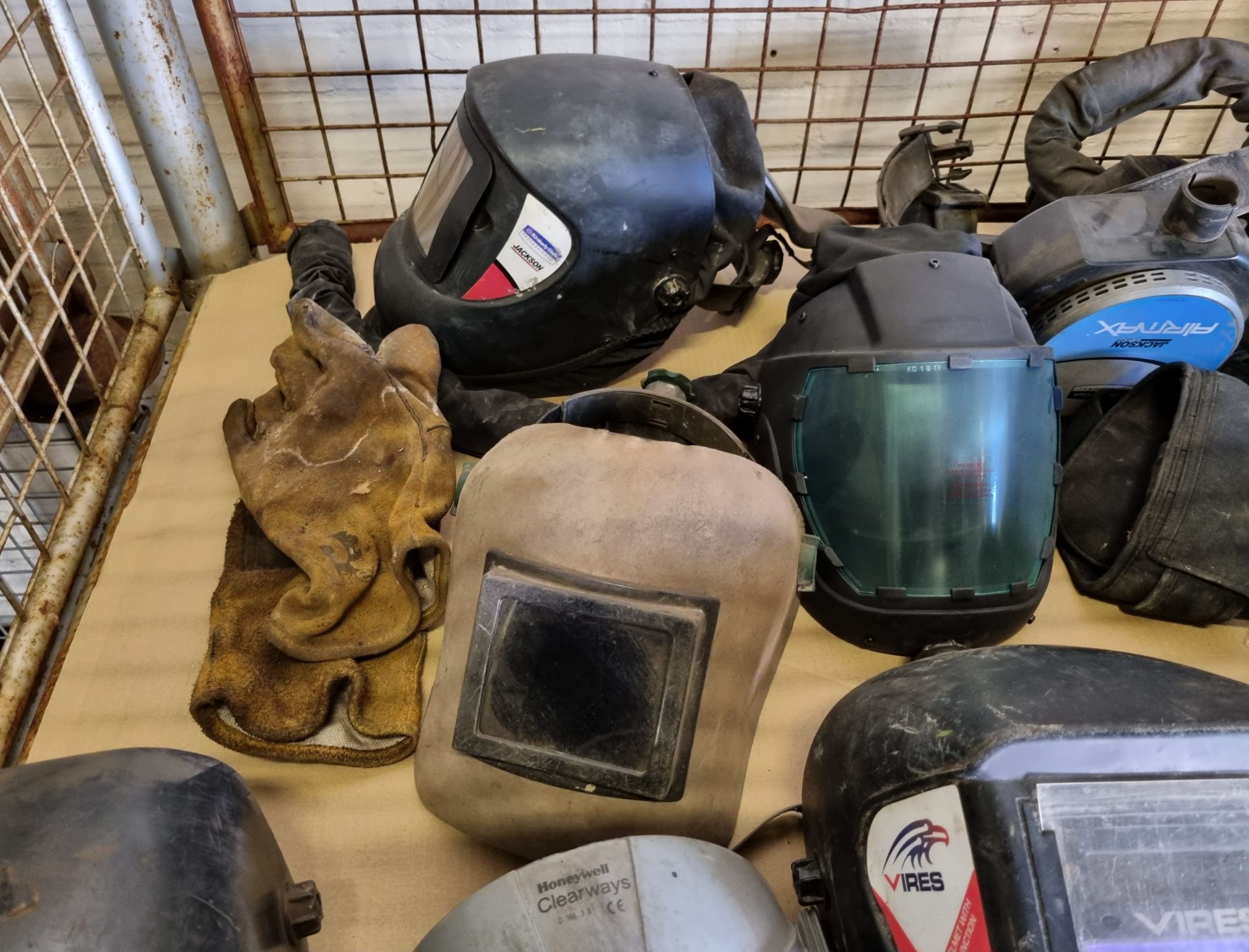 Welding spares - masks, breathing apparatus, gloves - Bild 4 aus 6