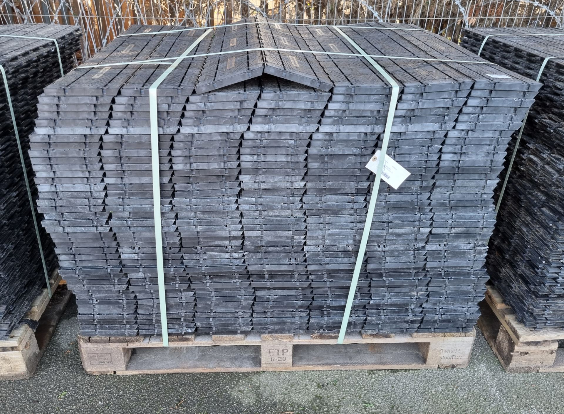 Rola-trac black plastic interlocking floor panels - 40 sheets - 1 m squared per sheet