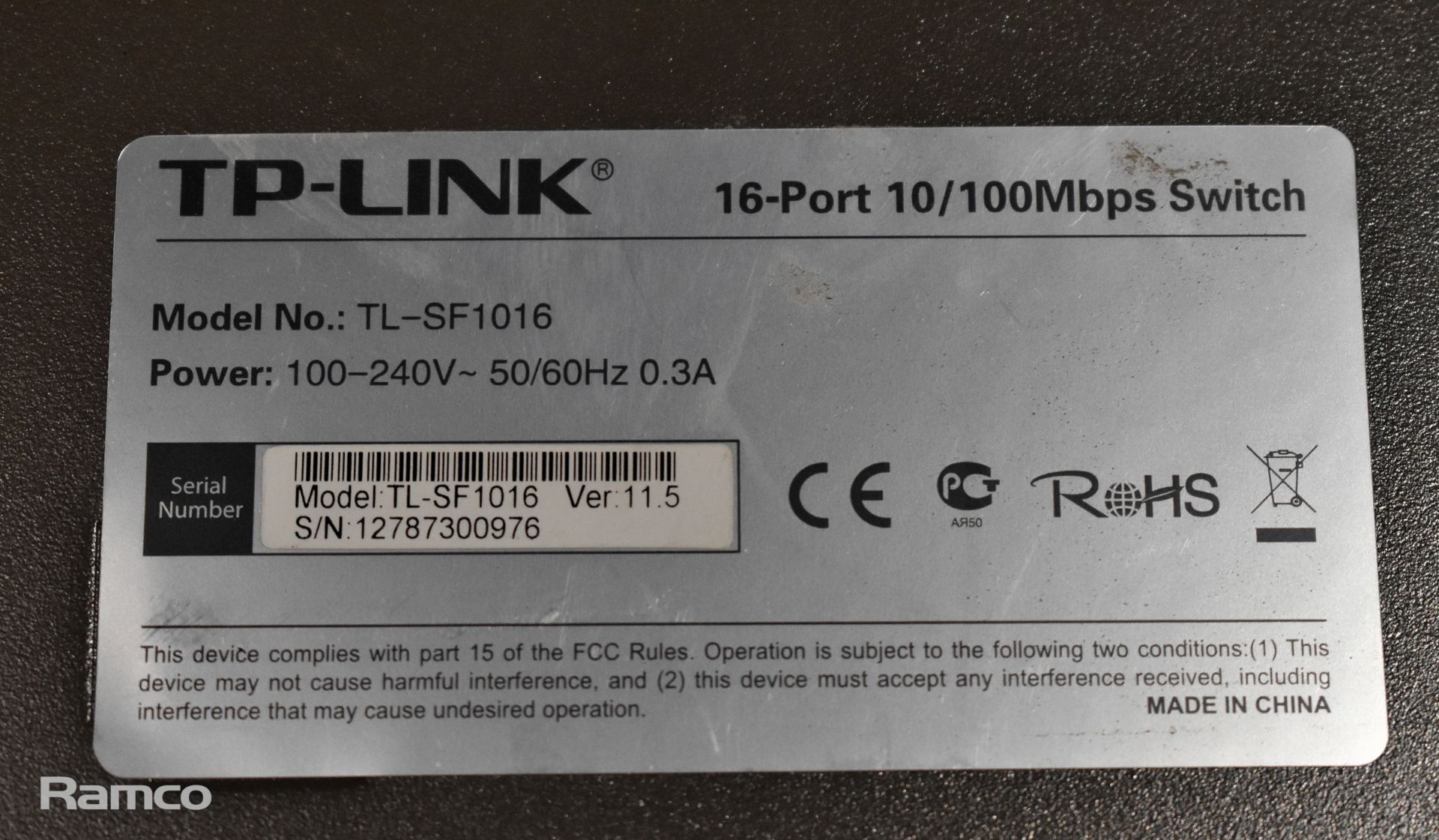 4x Network switches - D-Link DES1016D, Linksys LGS116, TP-Link TL-SF1016, D-Link DES1024R - Image 6 of 7