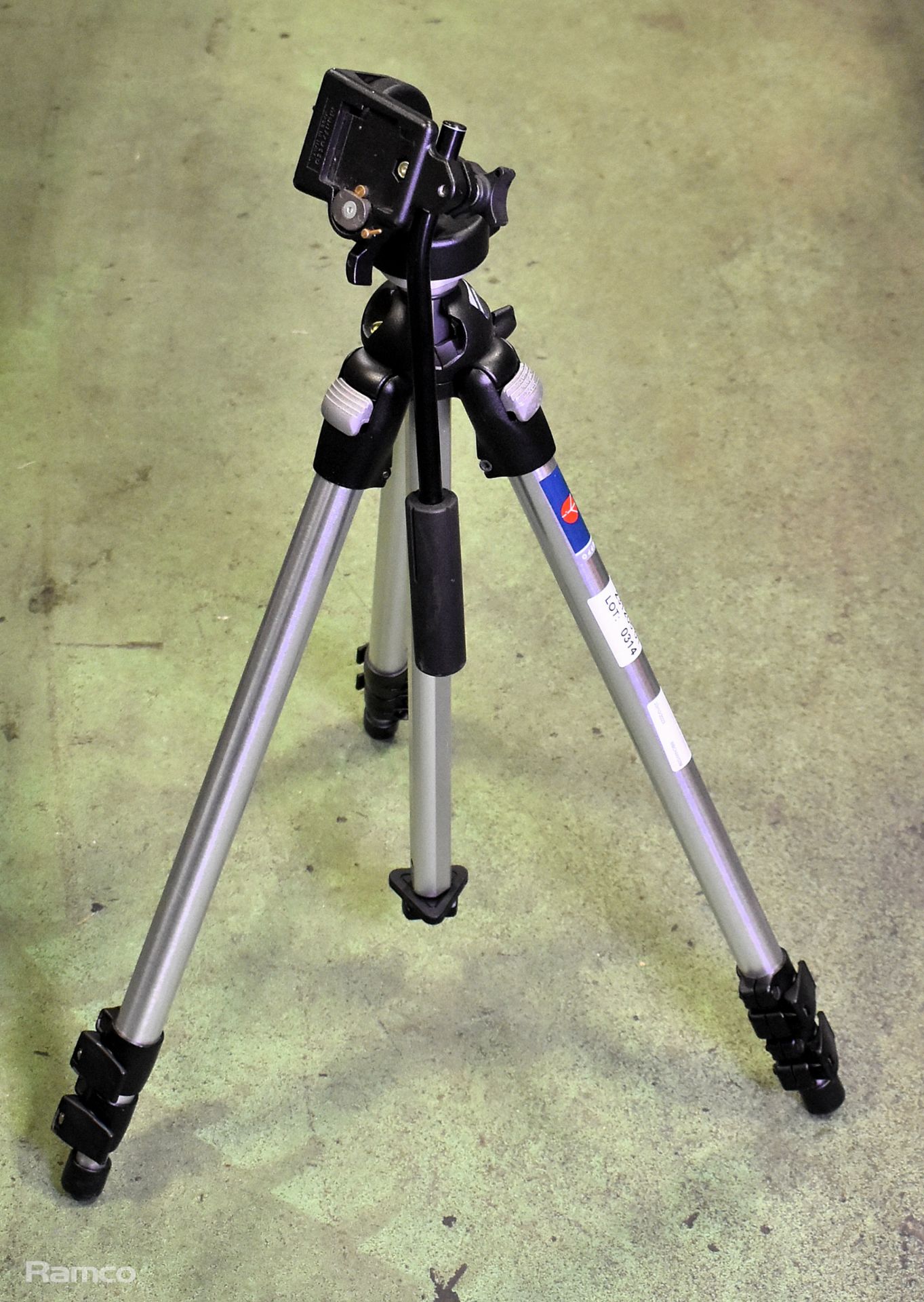 Manfrotto 055PRO tripod with Manfrotto 128RC head - Bild 2 aus 7