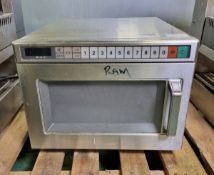 Commercial microwave oven - W 420 x D 540 x H 340mm