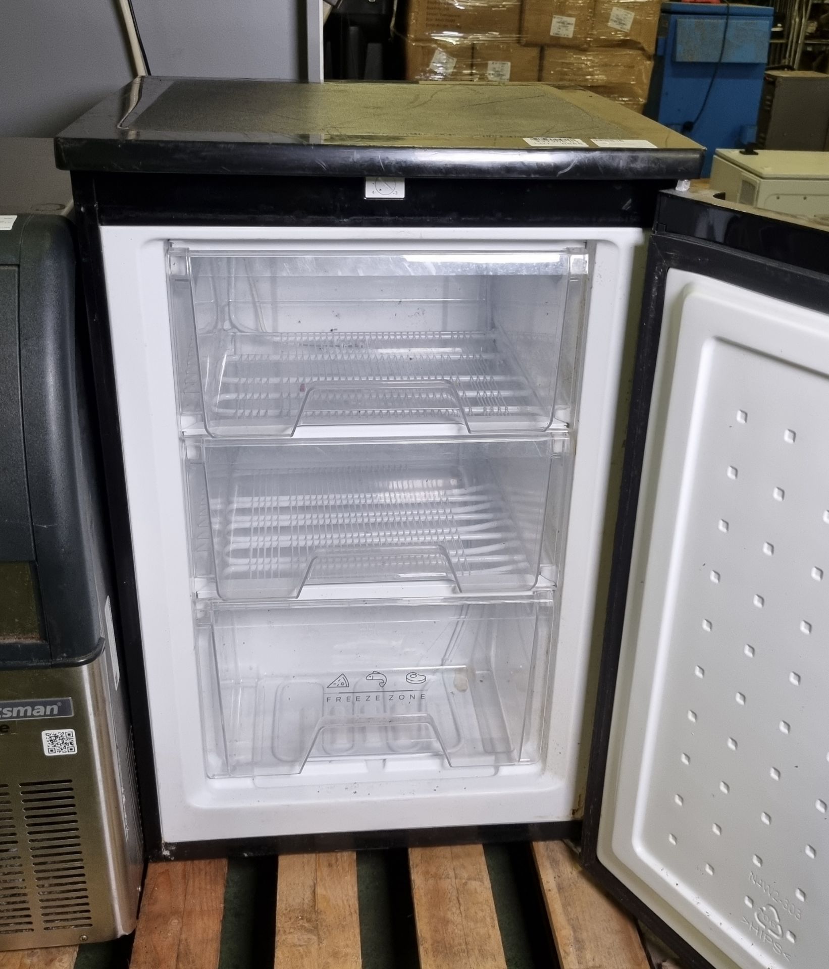 Igenix IG355B single door under counter freezer - W 550 x D 570 x H 840mm - Image 3 of 5