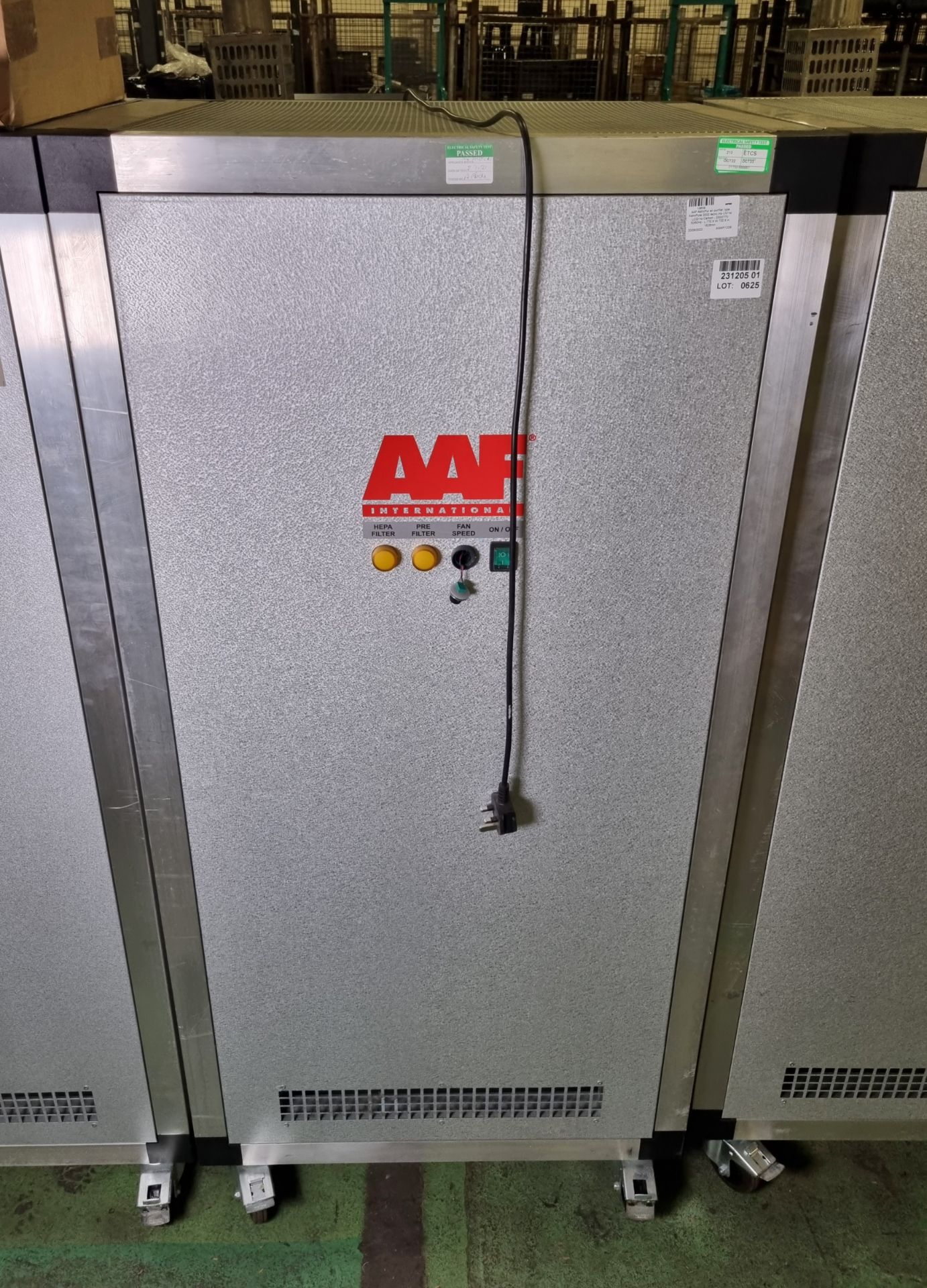 AAF Astro Pur air purifier, type AstroPure 2000 recirc./no UV/ no LCD/ no Carbon - 200 / 277V - Bild 2 aus 4