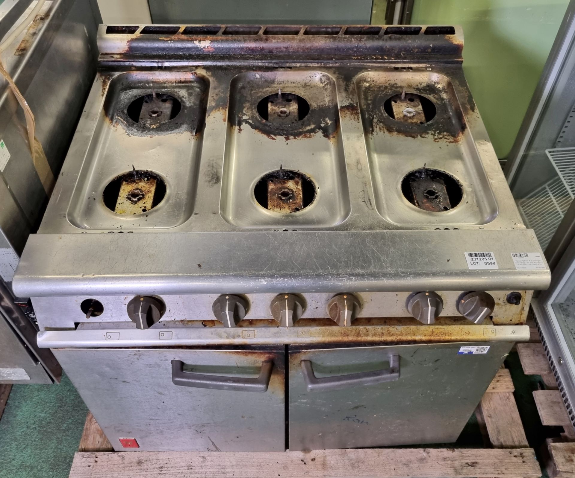 Falcon G3101 6 burner gas oven range - W 900 x D 800 x H 900mm - INCOMPLETE - AS SPARES OR REPAIRS - Image 2 of 6