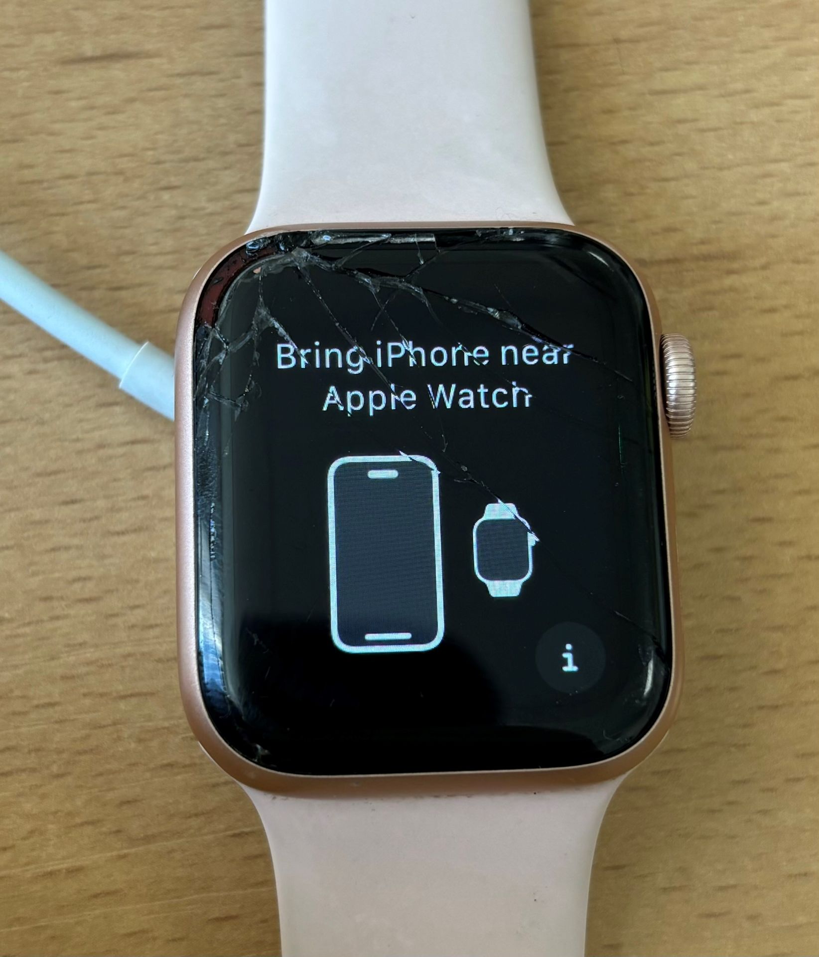 Apple Watch series 6 – Rose gold - aluminium 40mm model (cracked screen) – tested and works - Bild 5 aus 19